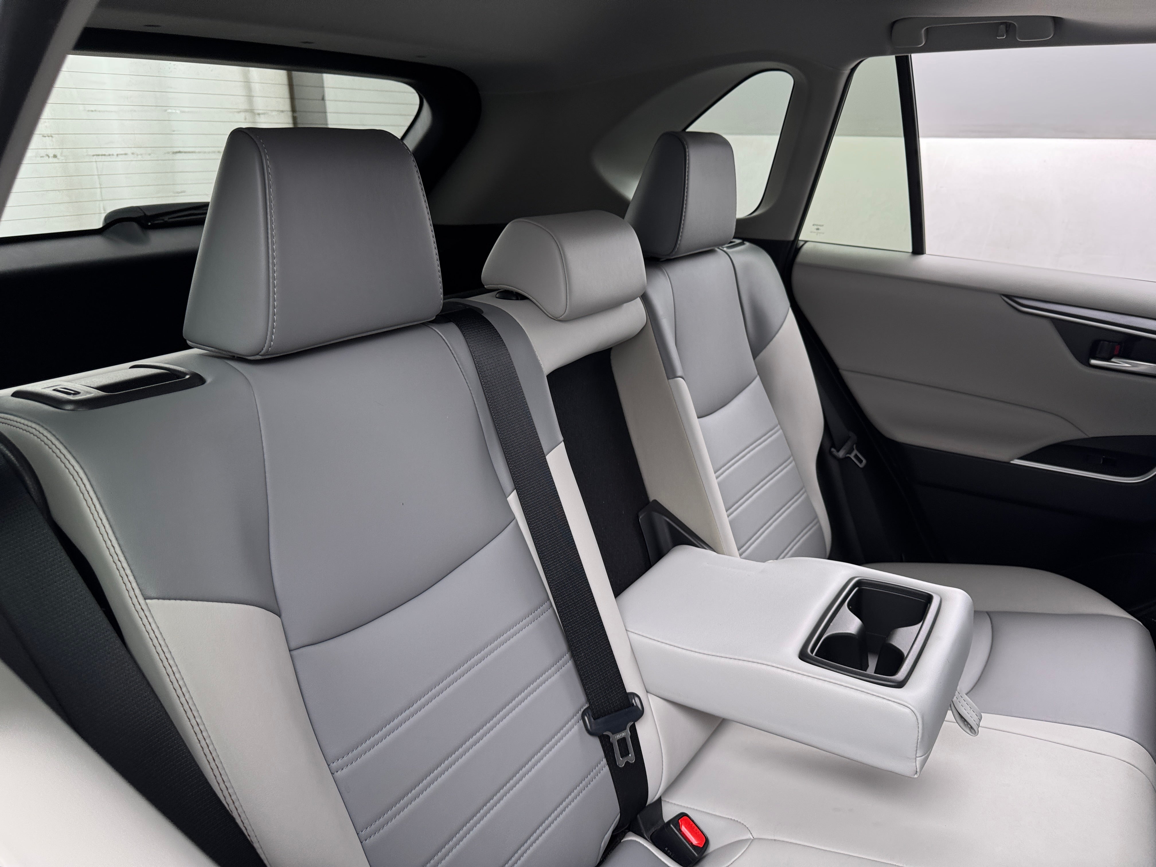 2021 Toyota RAV4 XLE Premium 5
