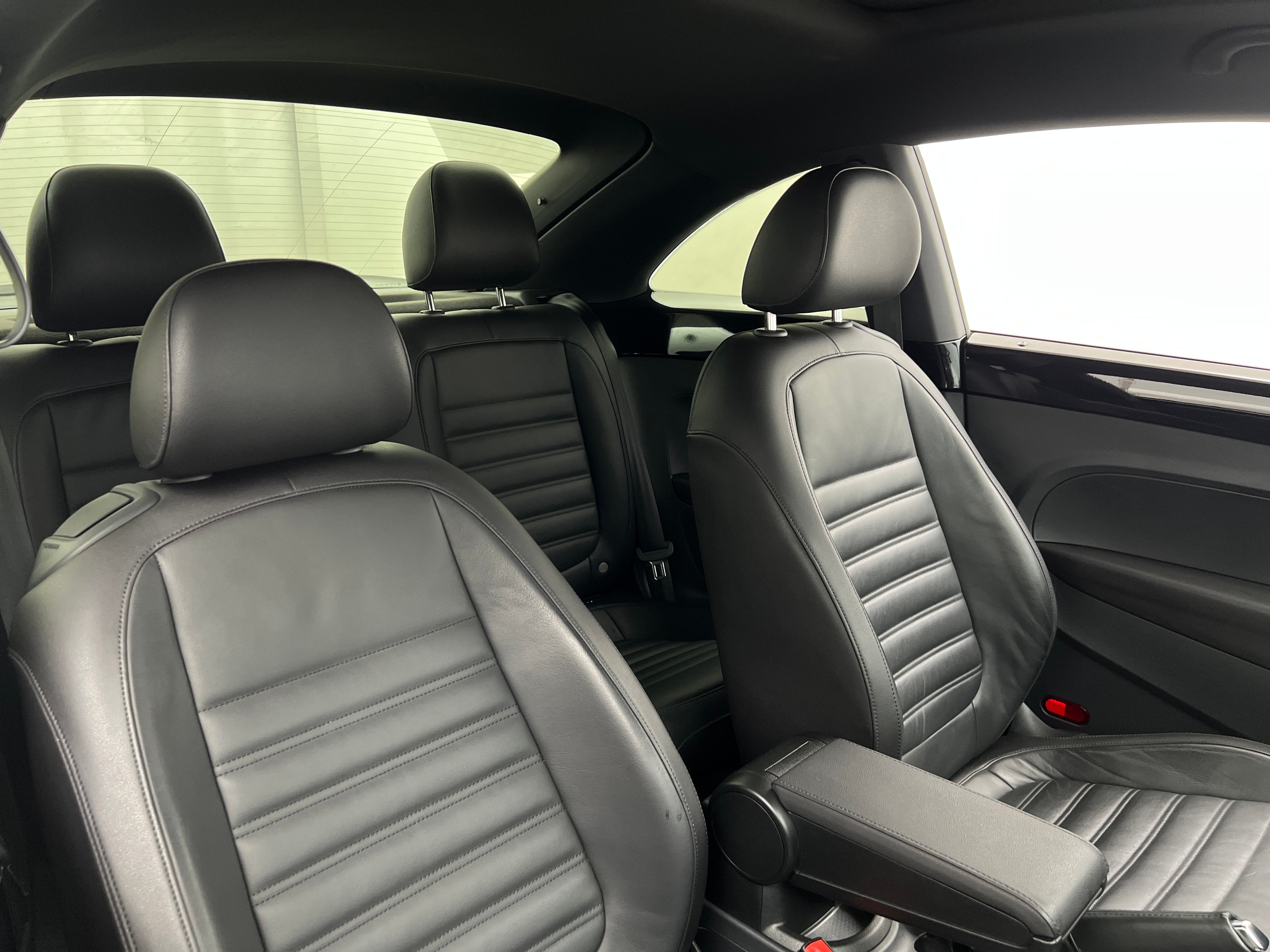 2013 Volkswagen Beetle  2