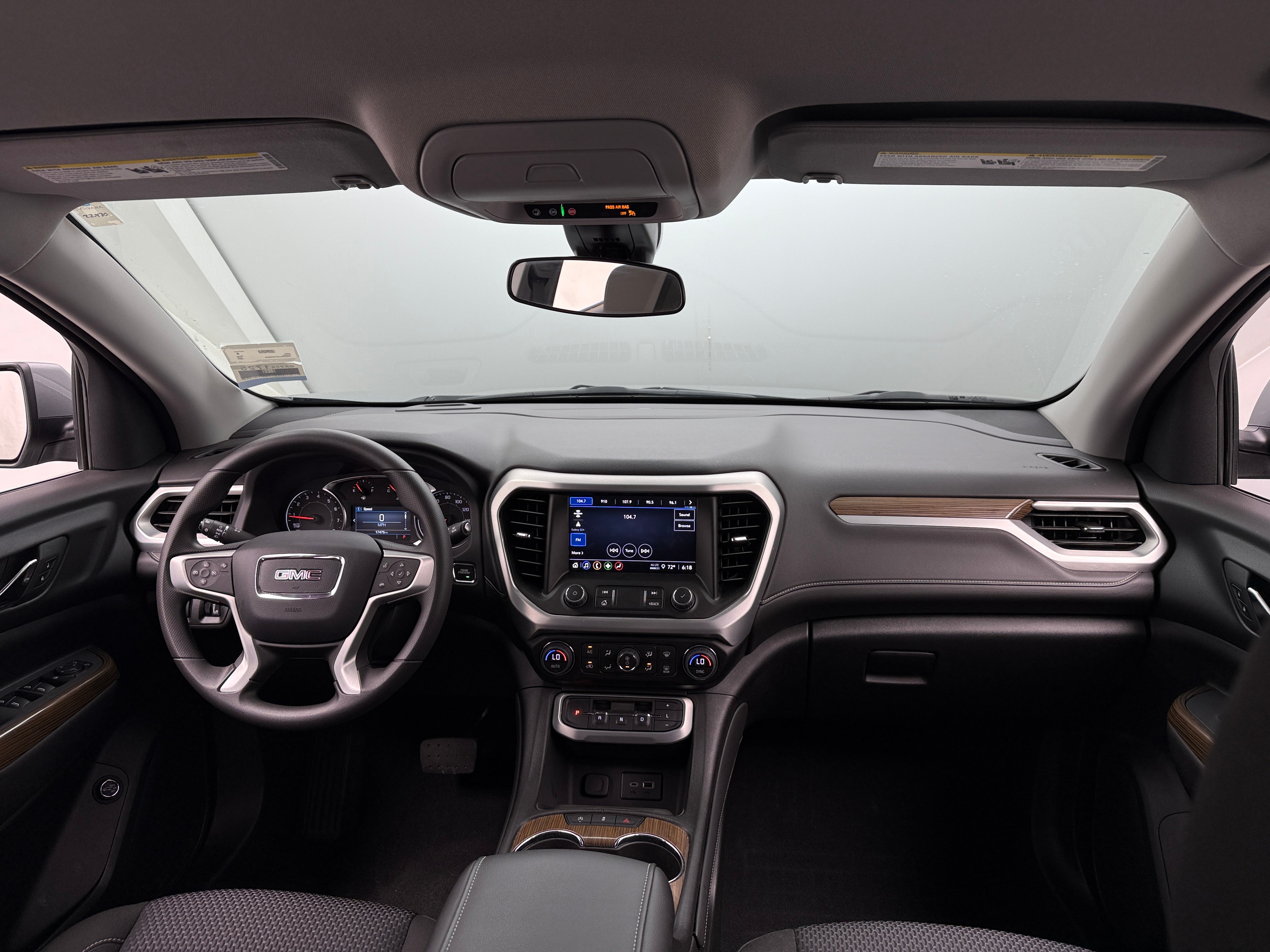 2023 GMC Acadia SLE 3