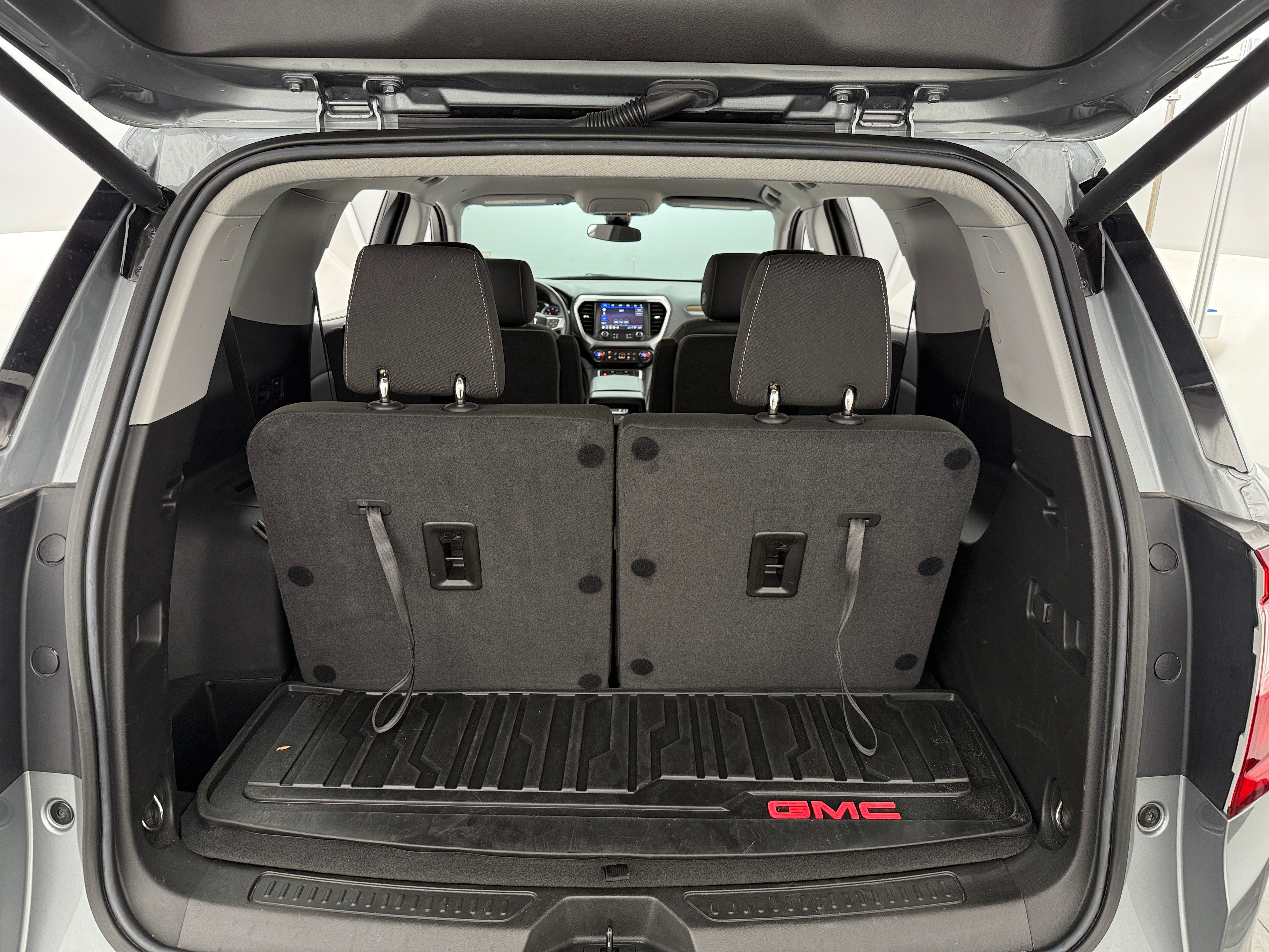 2023 GMC Acadia SLE 7
