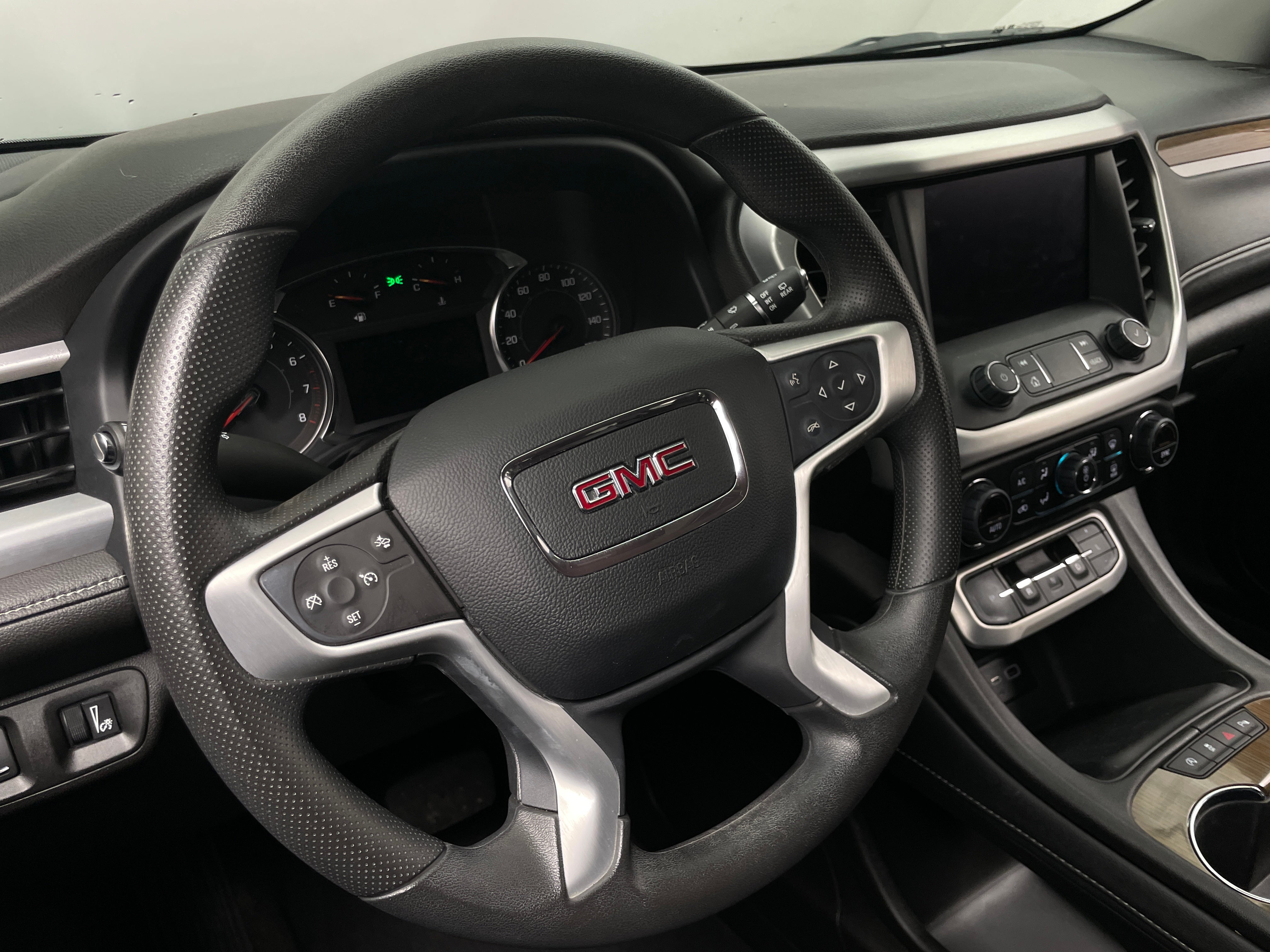 2023 GMC Acadia SLE 5