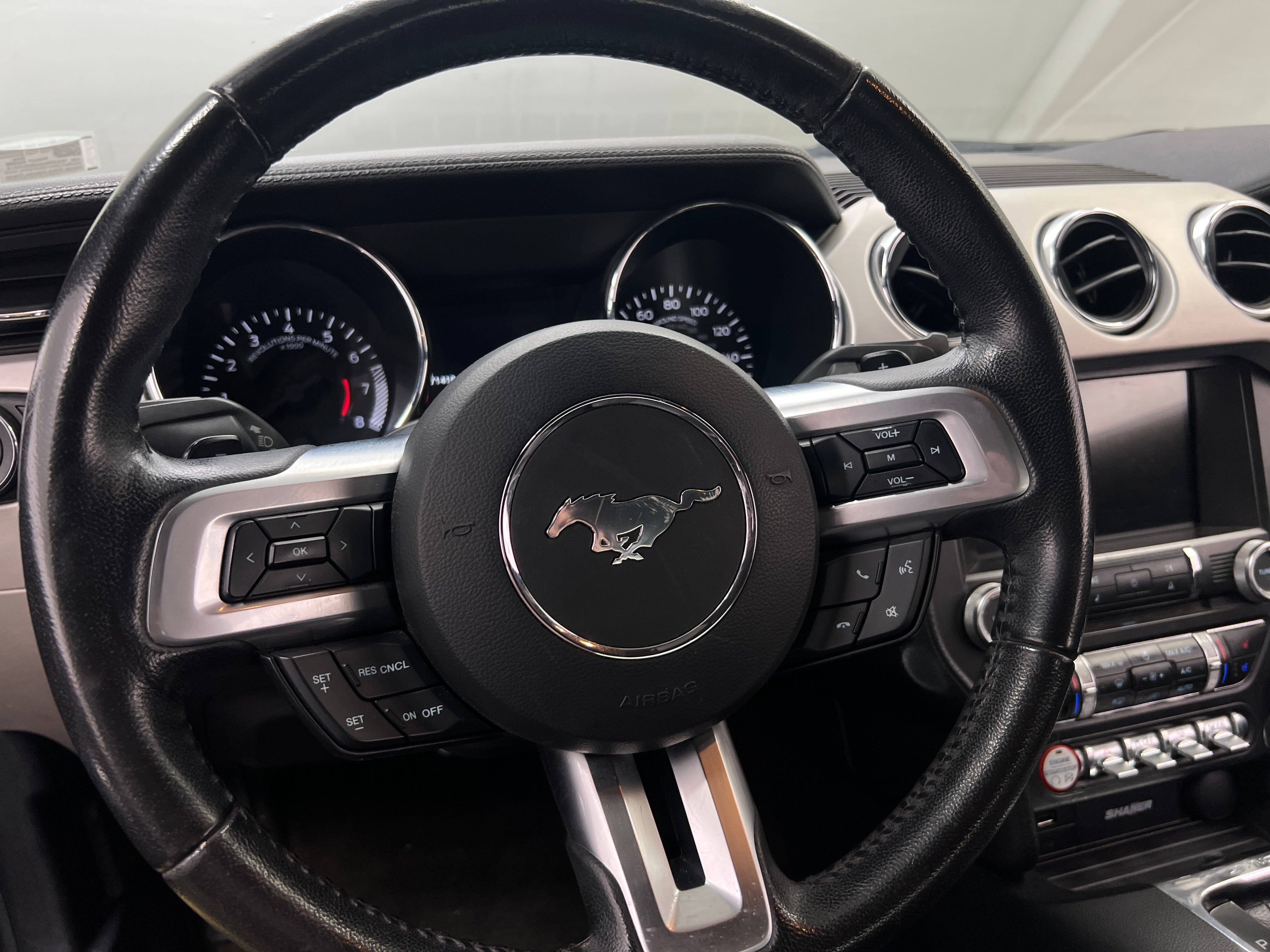 2016 Ford Mustang  4