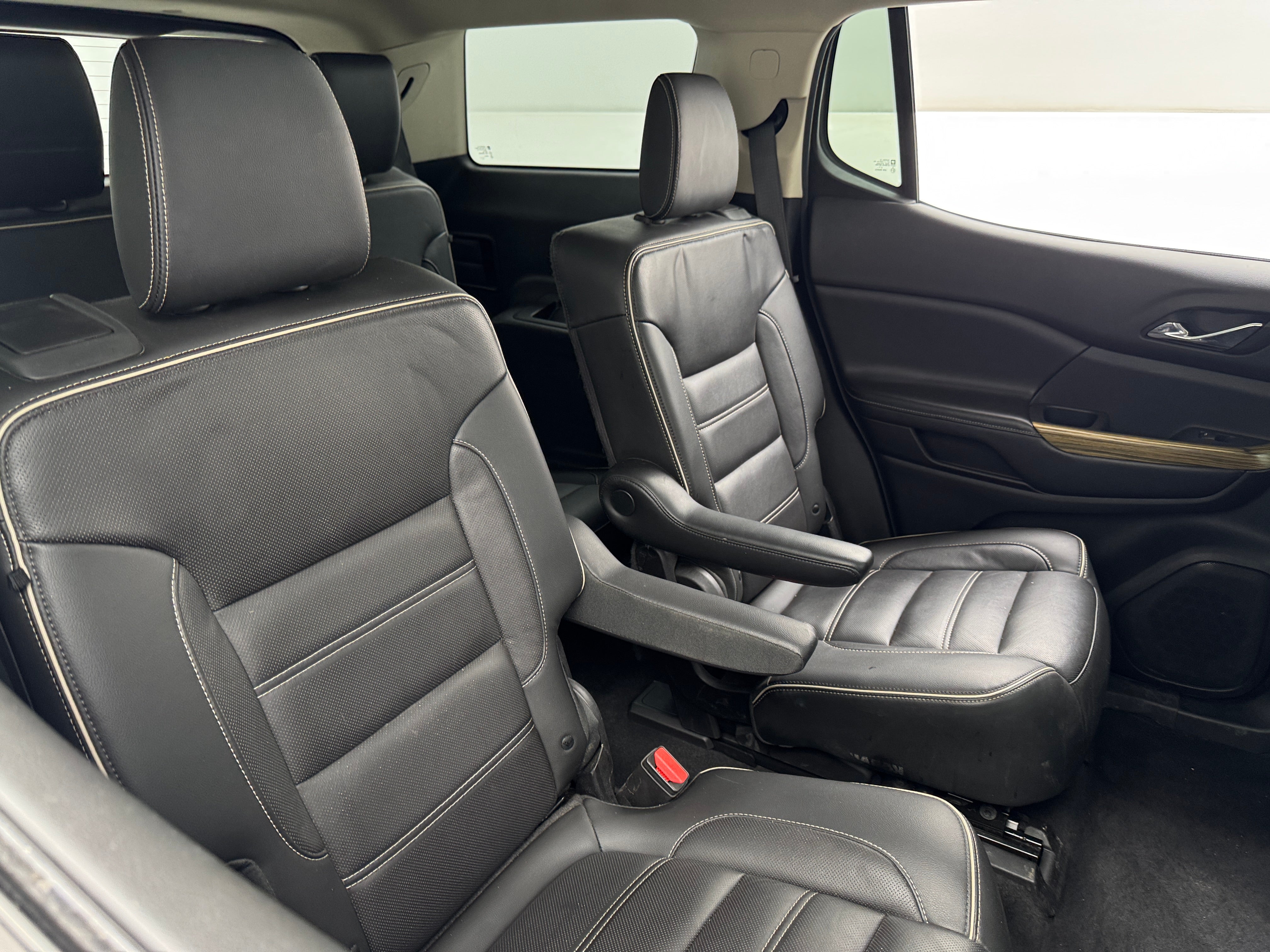 2019 GMC Acadia Denali 5