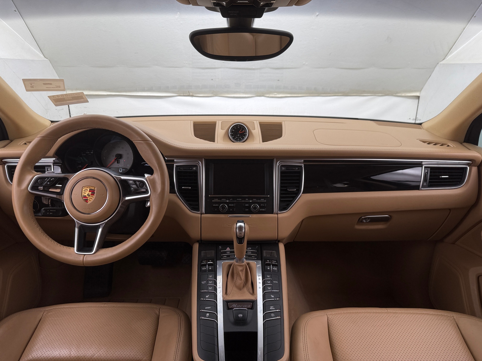 Thumbnail: 2015 Porsche Macan - 2
