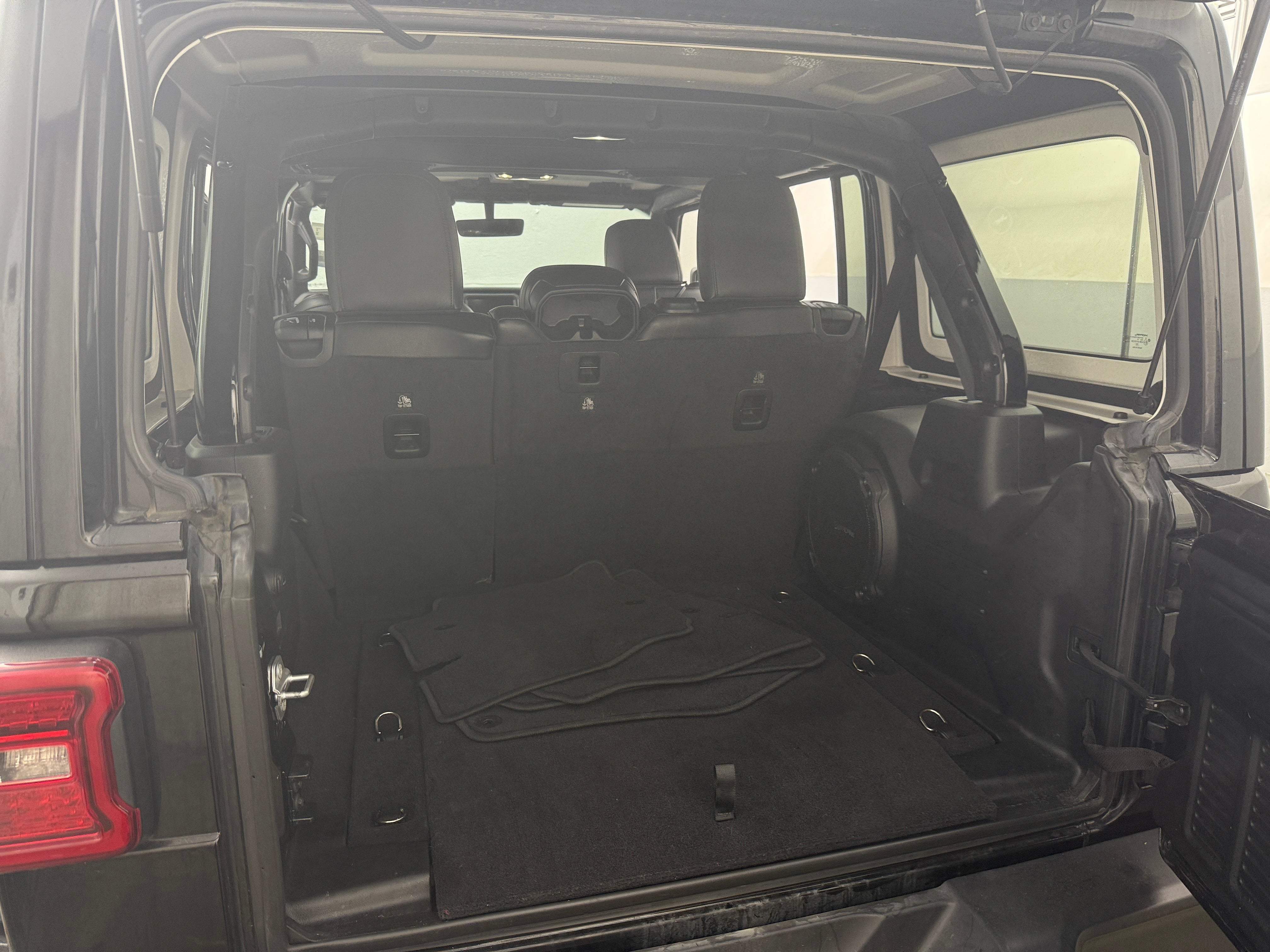 Thumbnail: 2020 Jeep Wrangler - 6