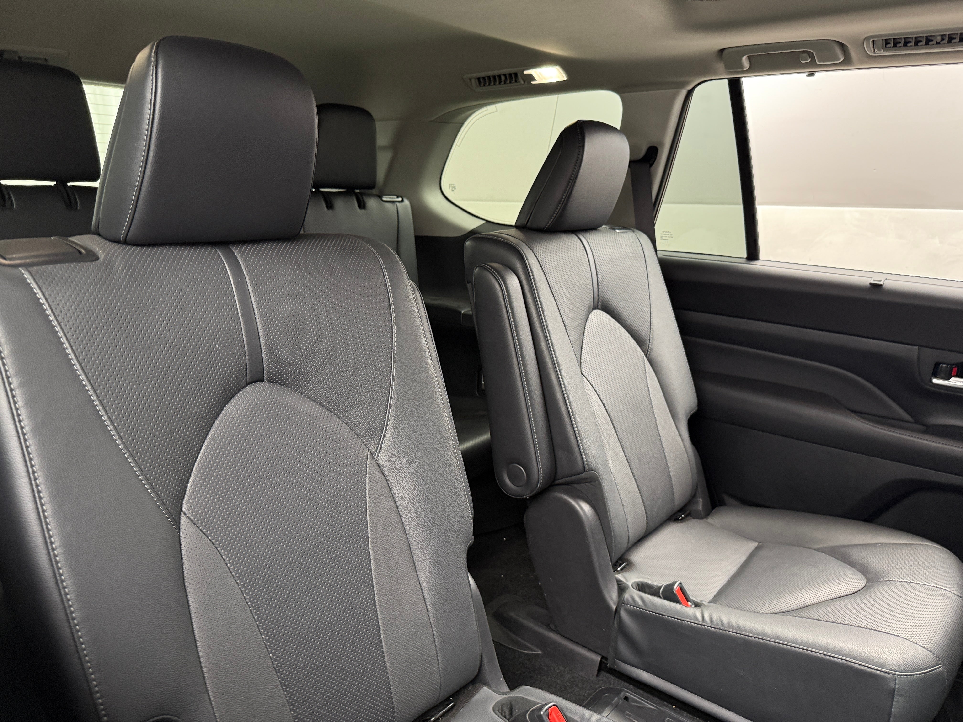 2024 Toyota Grand Highlander Limited 5