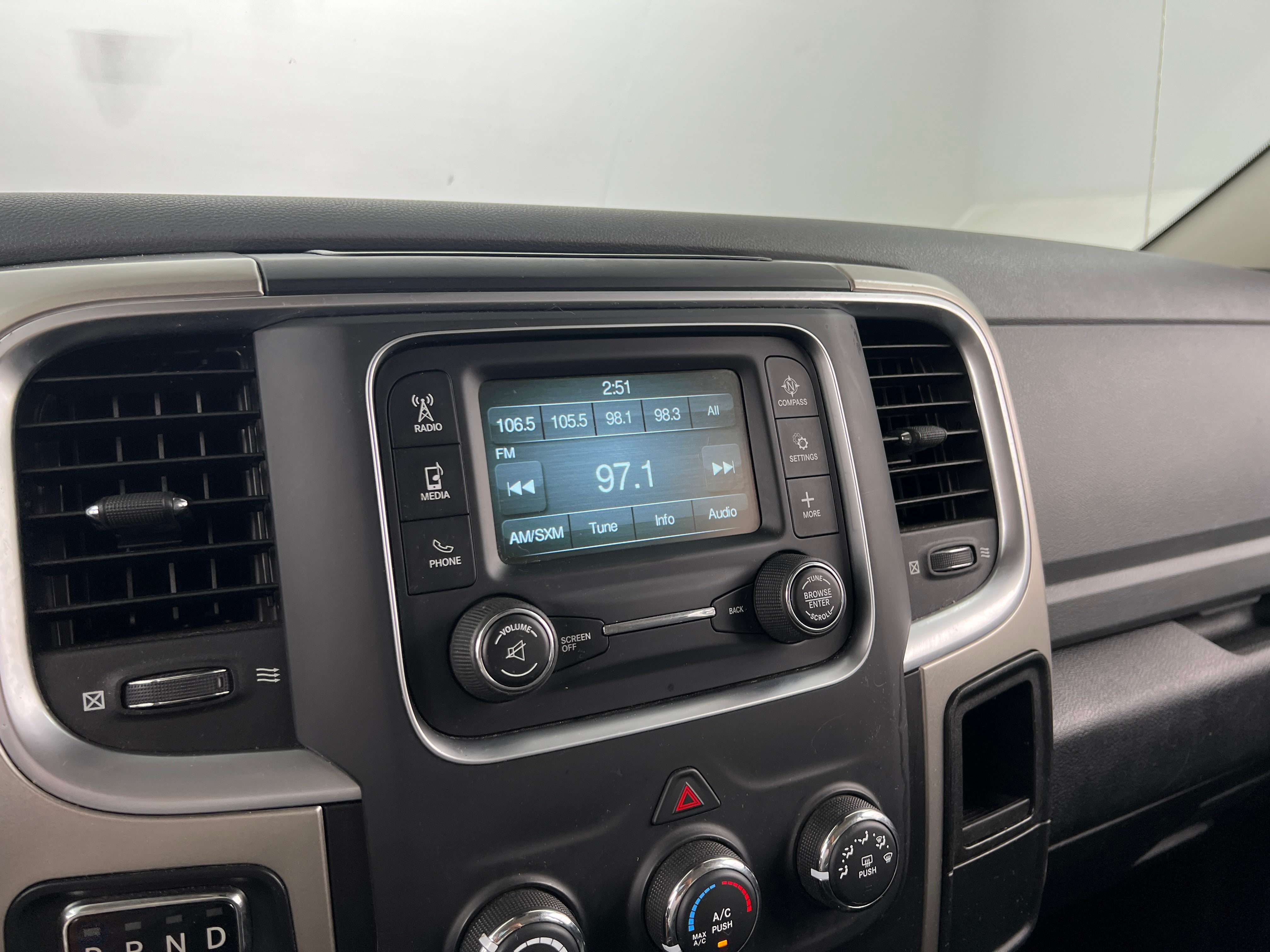 2019 RAM 1500 Classic SLT 4