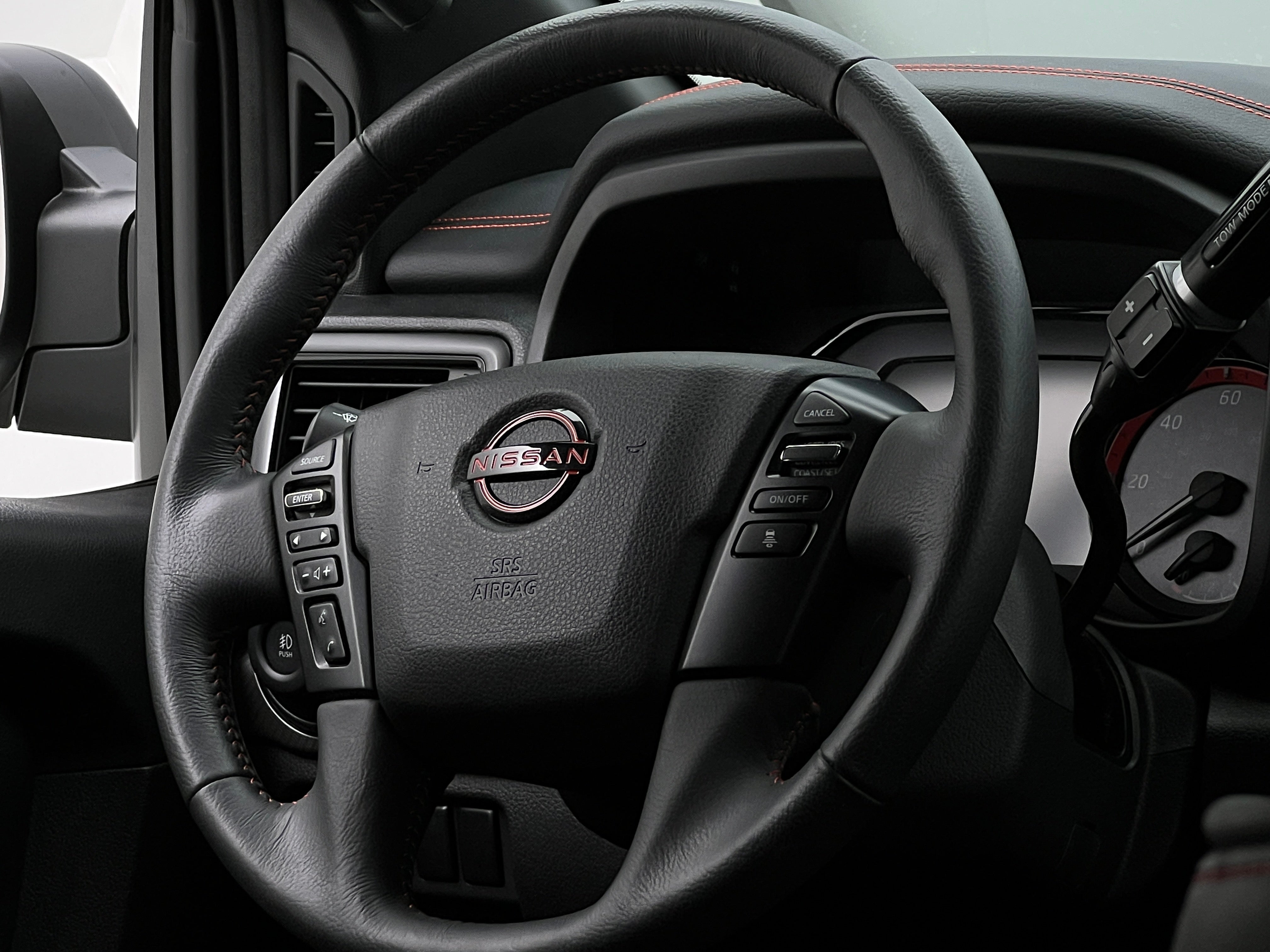 2023 Nissan Titan PRO-4X 5
