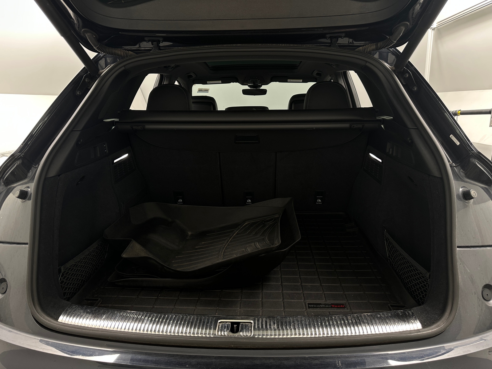 Thumbnail: 2019 Audi SQ5 - 6
