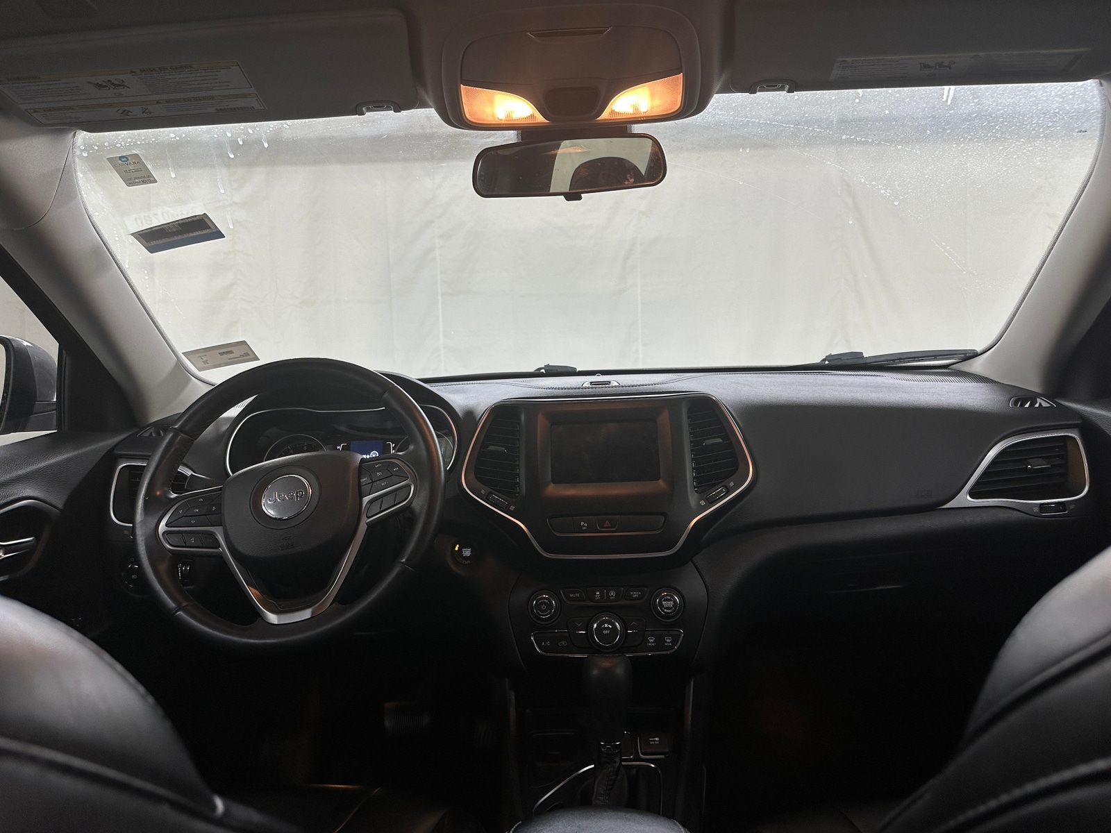 Thumbnail: 2019 Jeep Cherokee - 3
