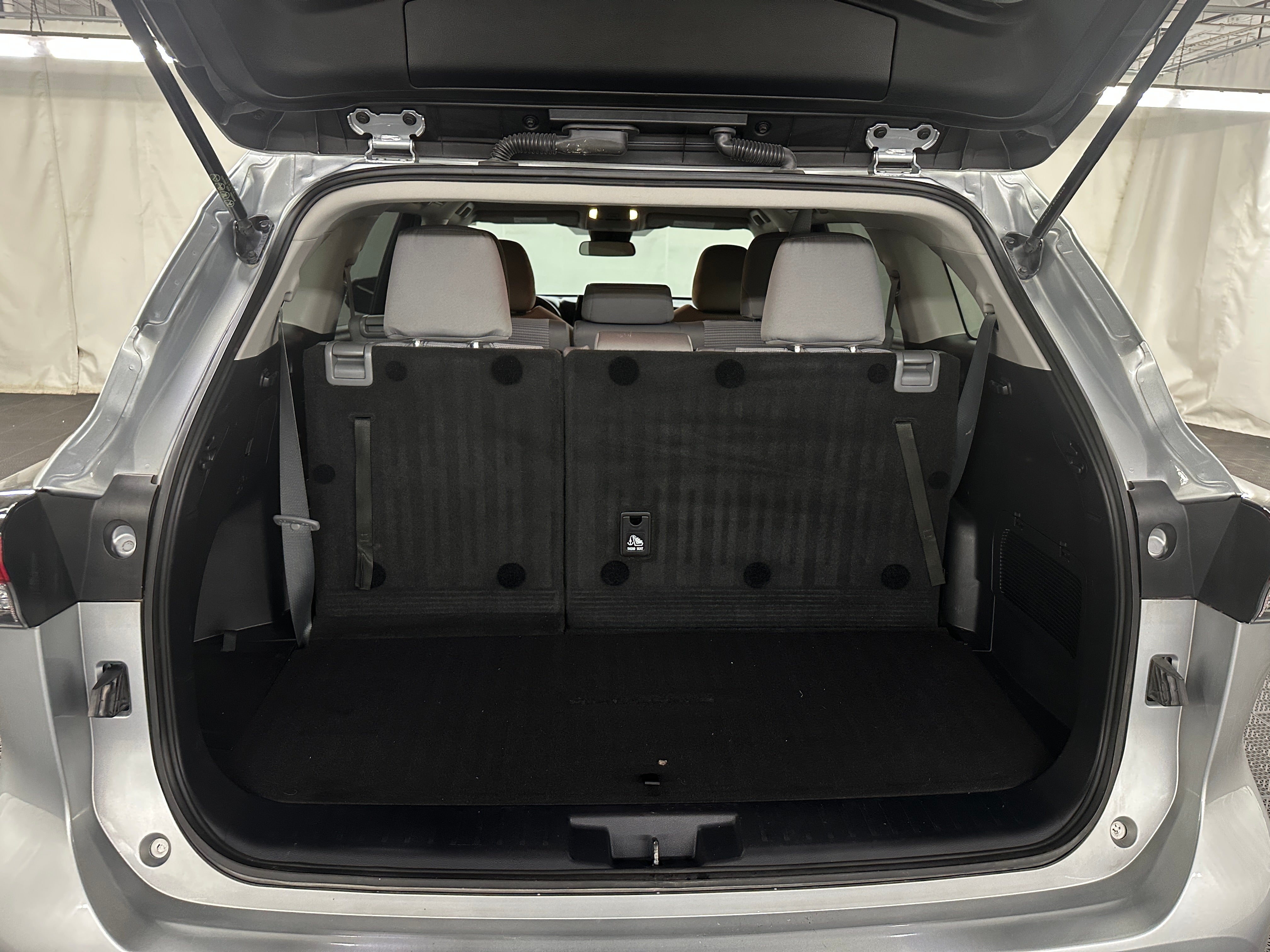 2021 Toyota Highlander L 7