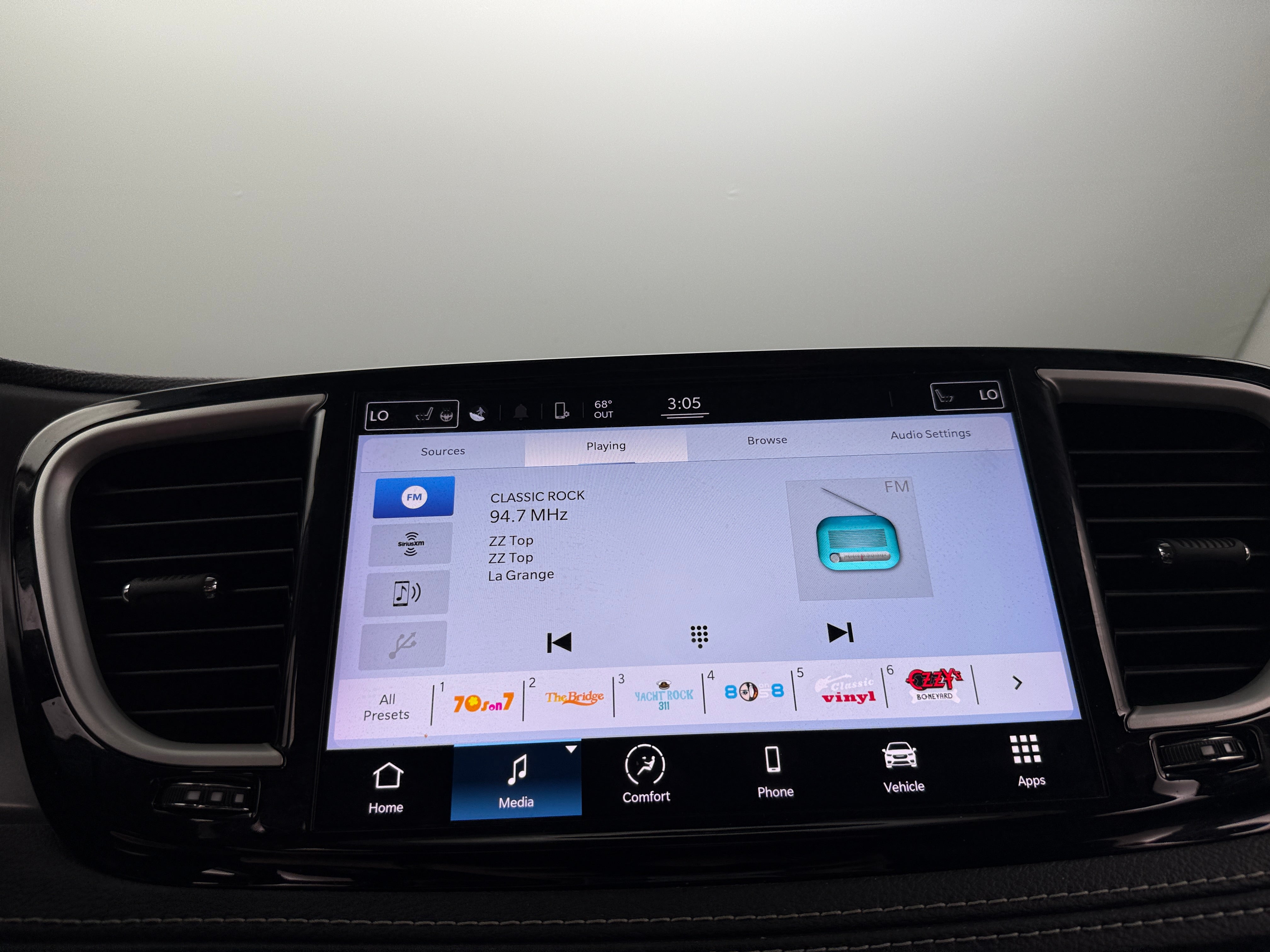 2022 Chrysler Pacifica Touring L 3