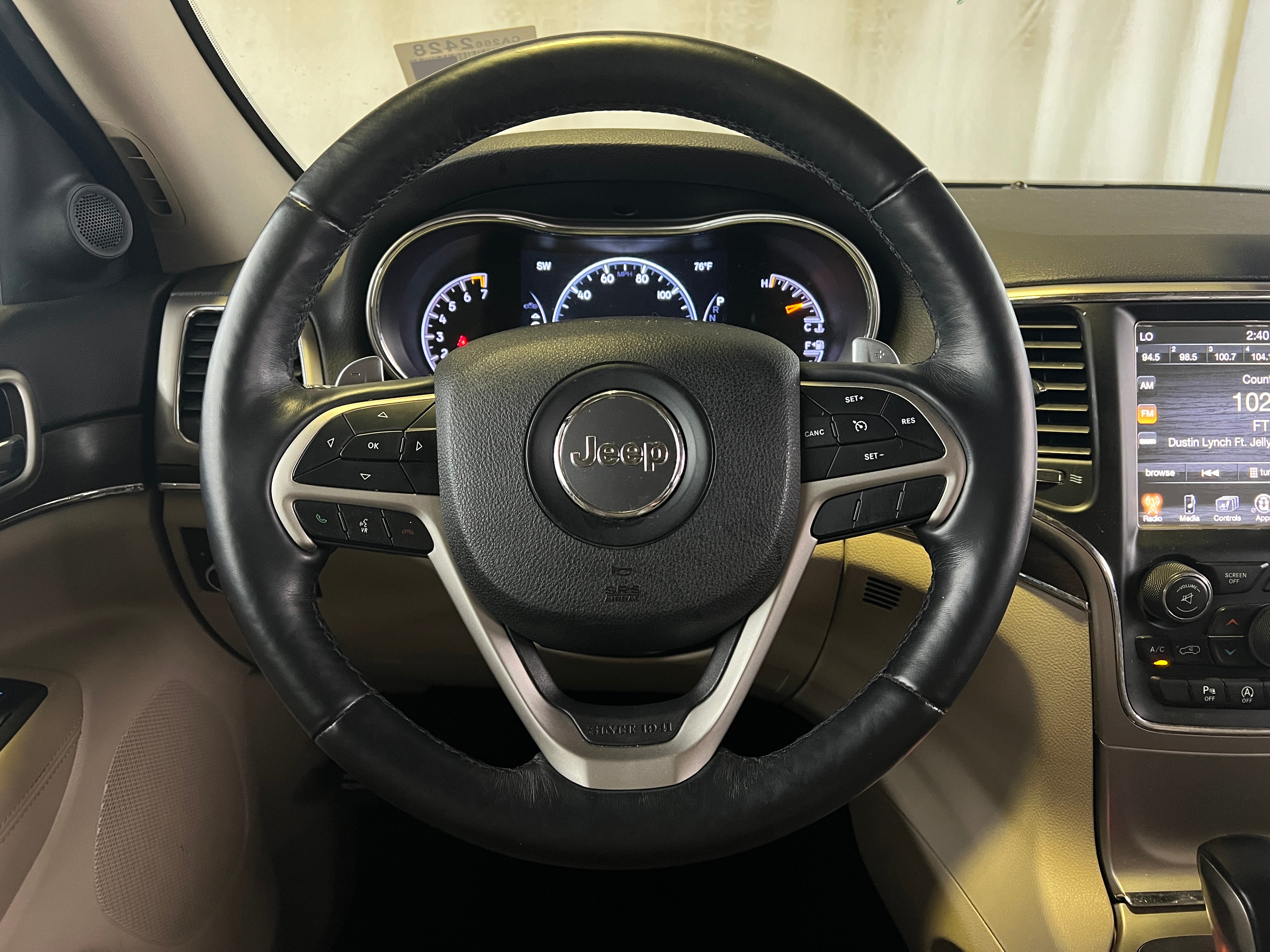 2017 Jeep Grand Cherokee Limited Edition 4
