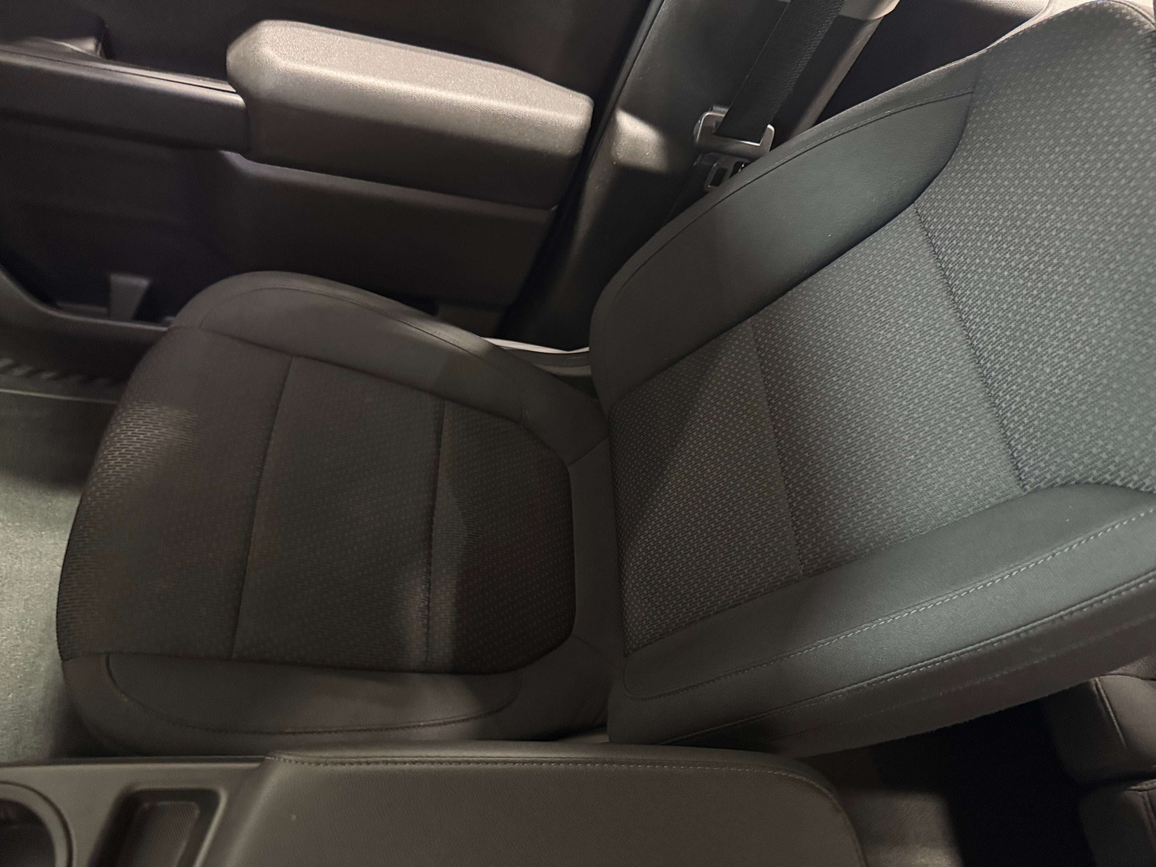 2021 Chevrolet Silverado 1500 Custom Trail Boss 2