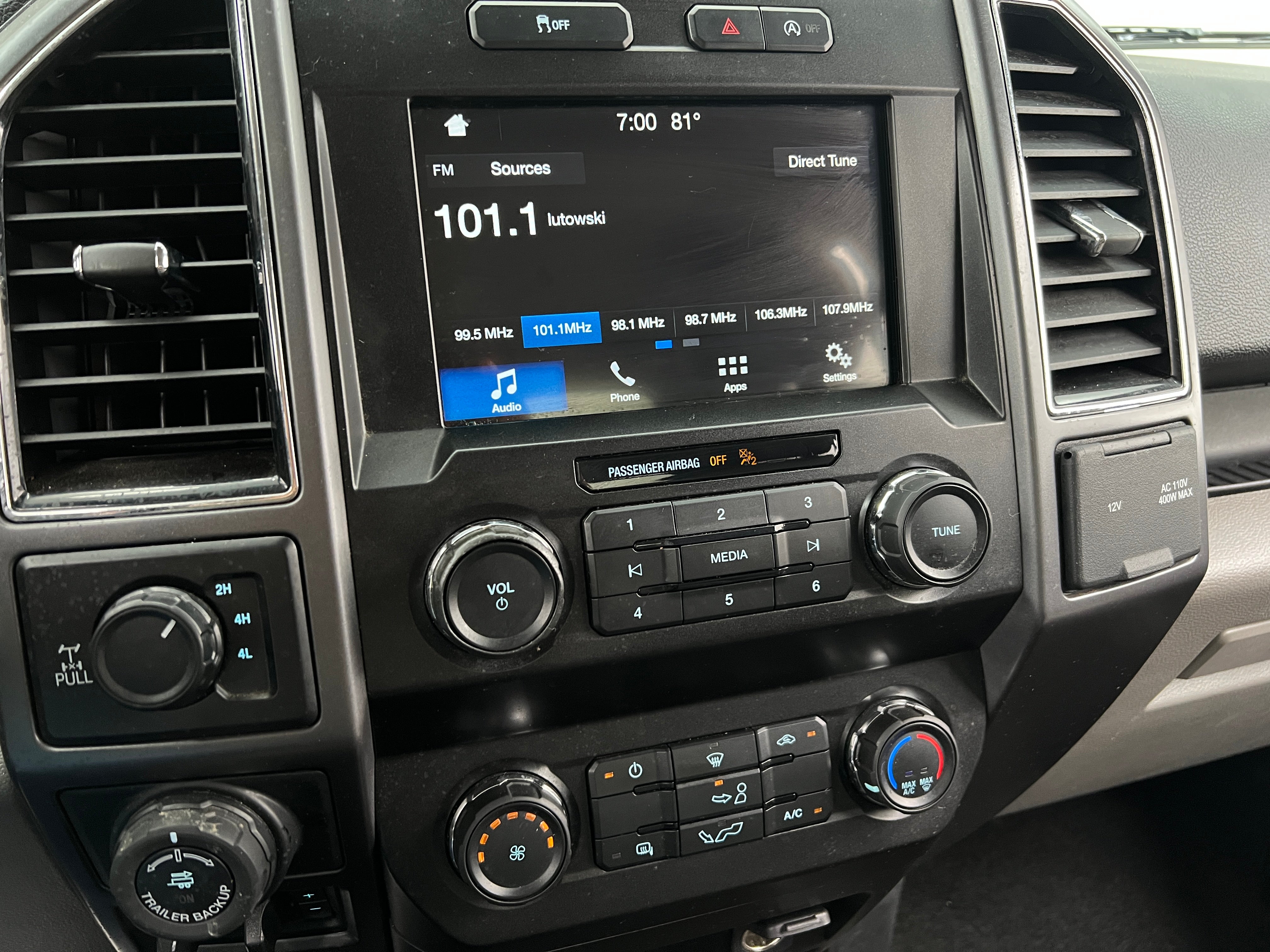 2019 Ford Econoline E-150 4
