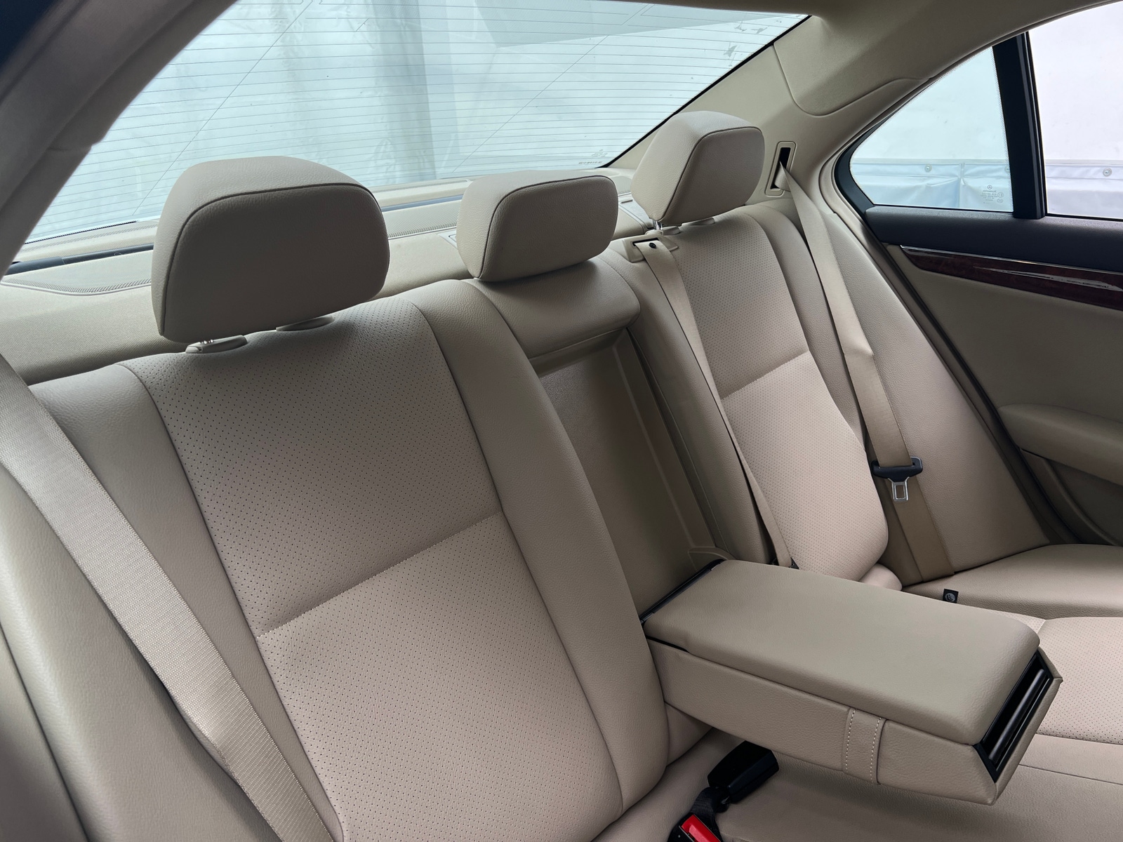 Thumbnail: 2011 Mercedes-Benz C-Class - 5