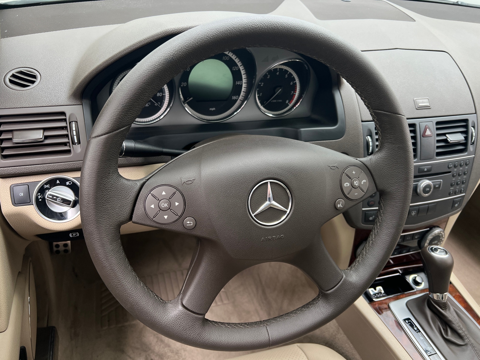 Thumbnail: 2011 Mercedes-Benz C-Class - 4
