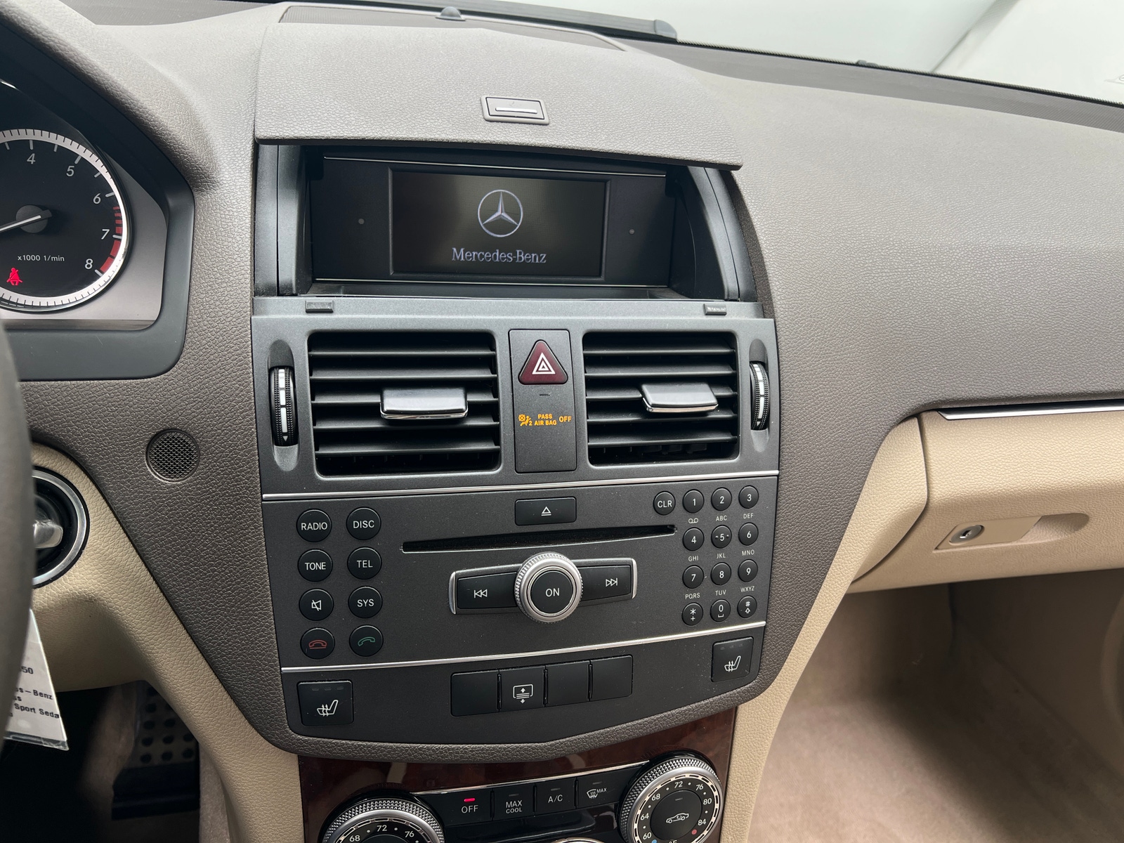 Thumbnail: 2011 Mercedes-Benz C-Class - 3