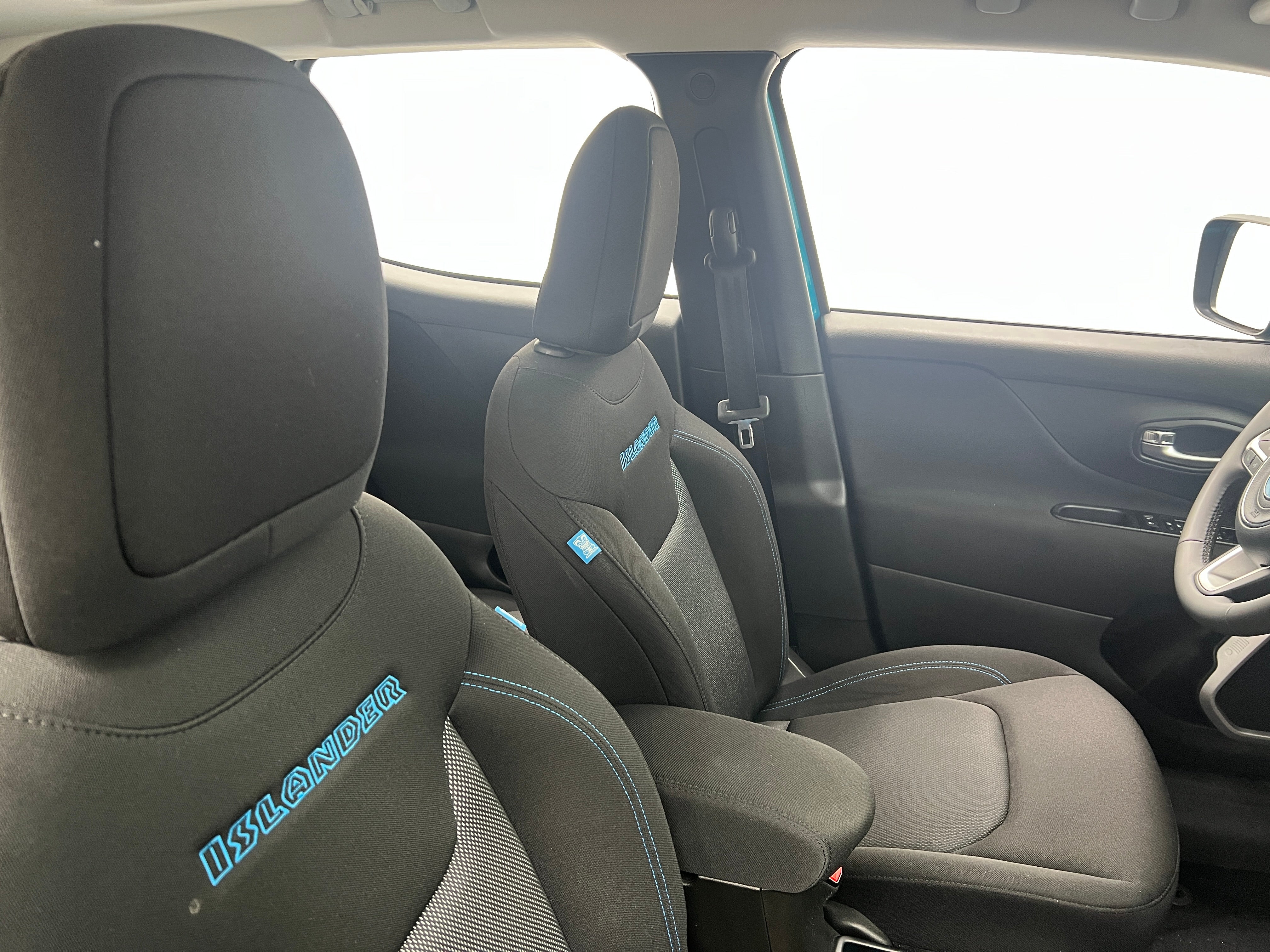 2021 Jeep Renegade Islander 2
