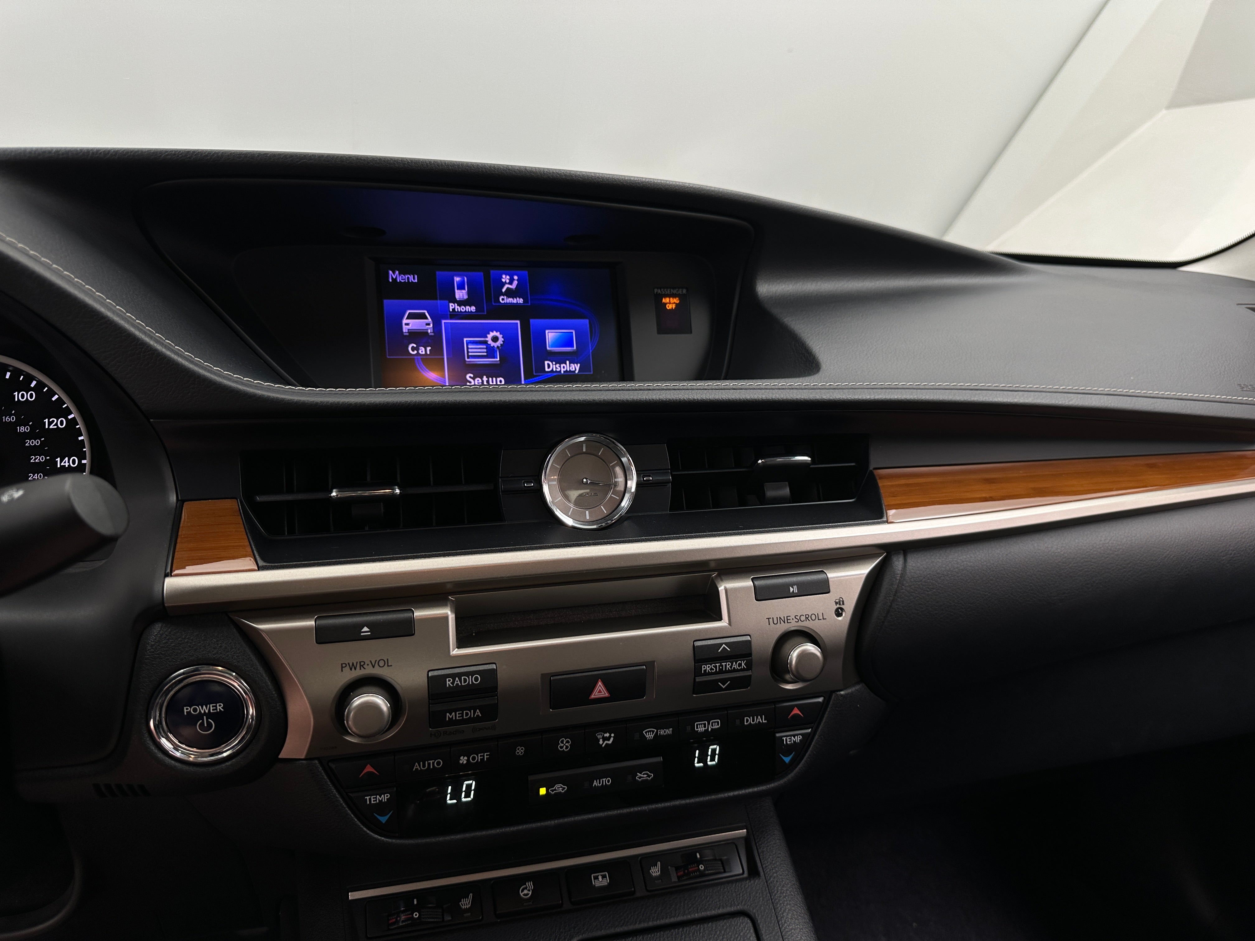 2013 Lexus ES Hybrid 300h 3