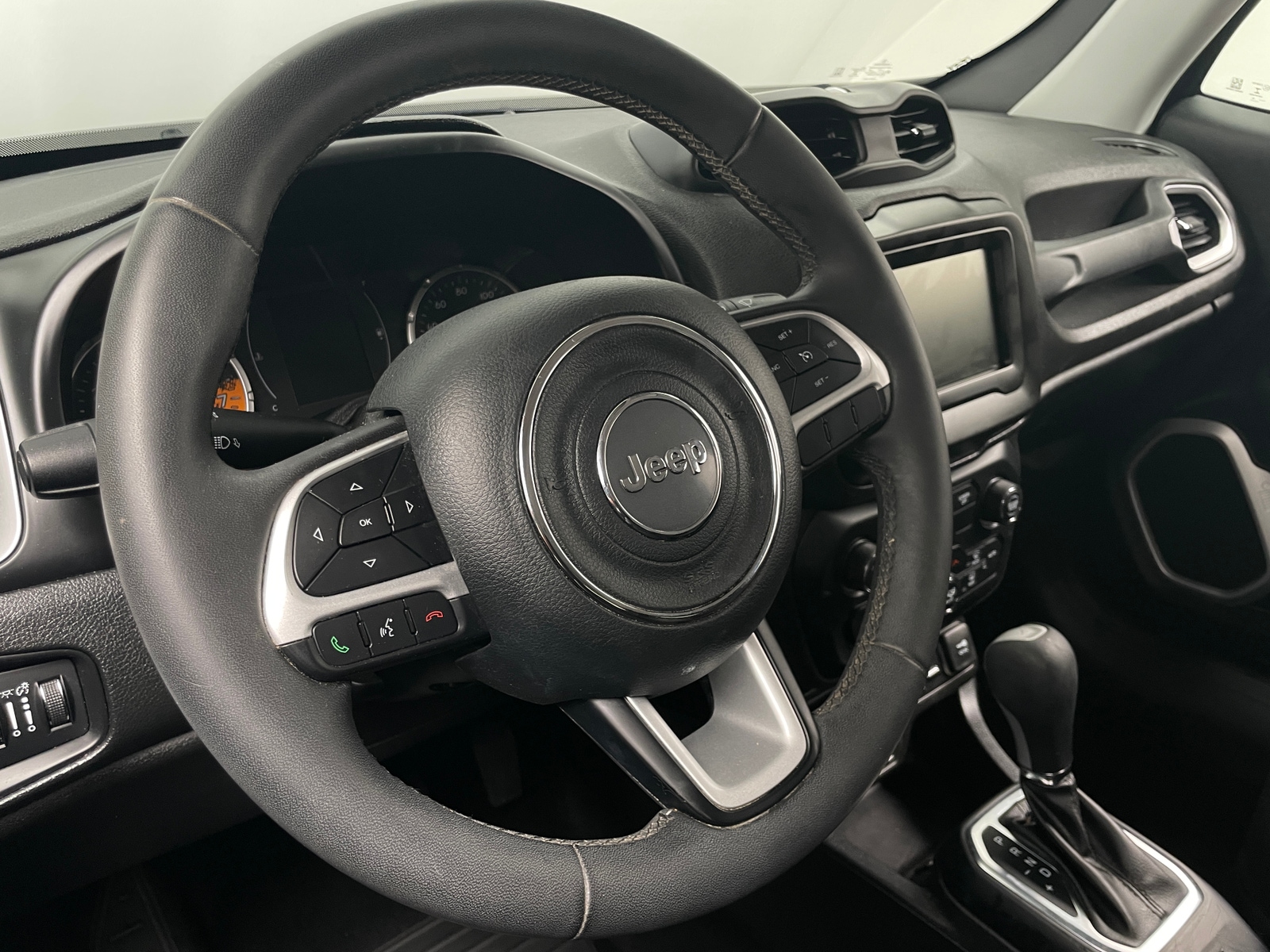 Thumbnail: 2018 Jeep Renegade - 5