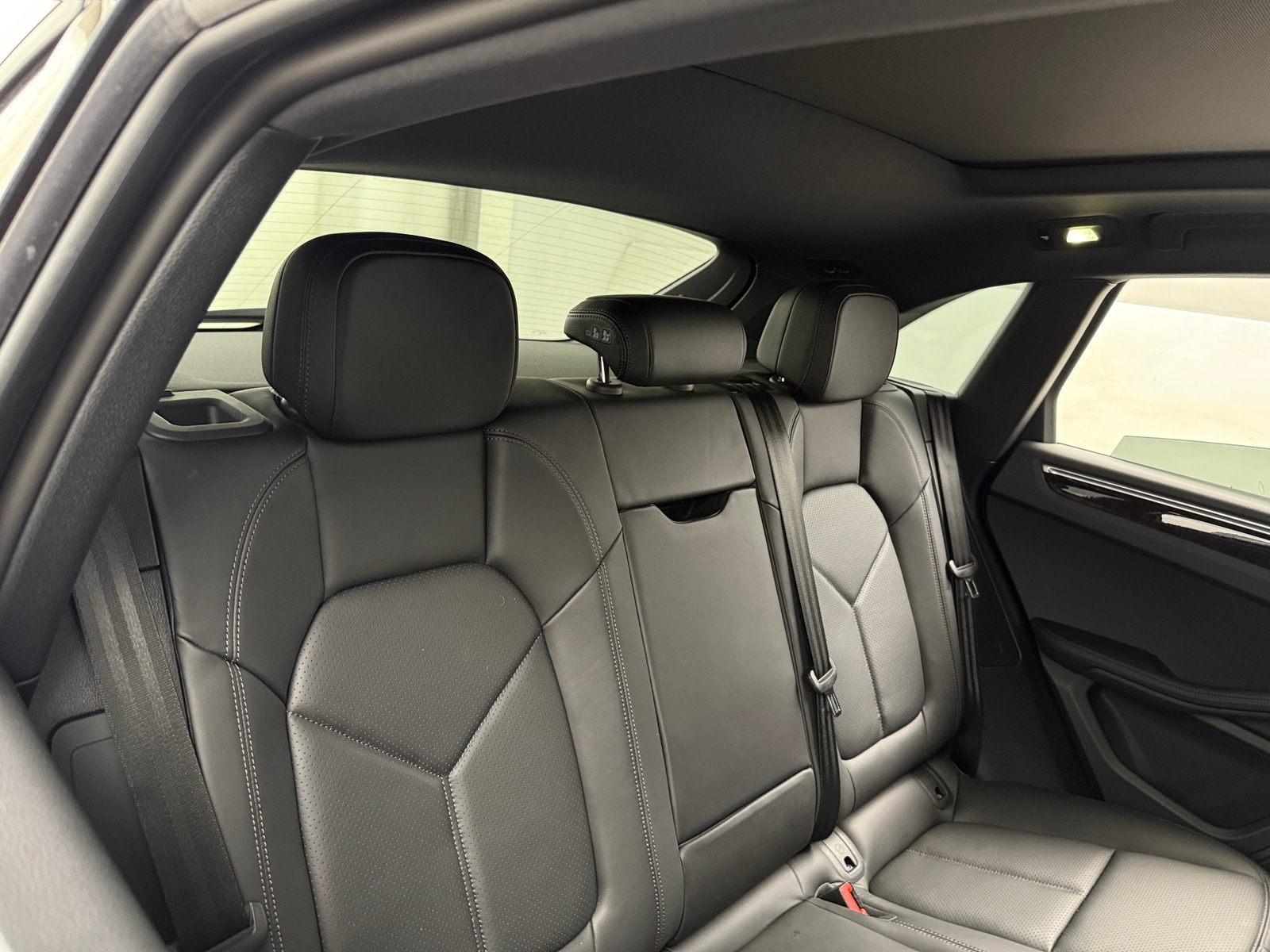 Thumbnail: 2022 Porsche Macan - 5
