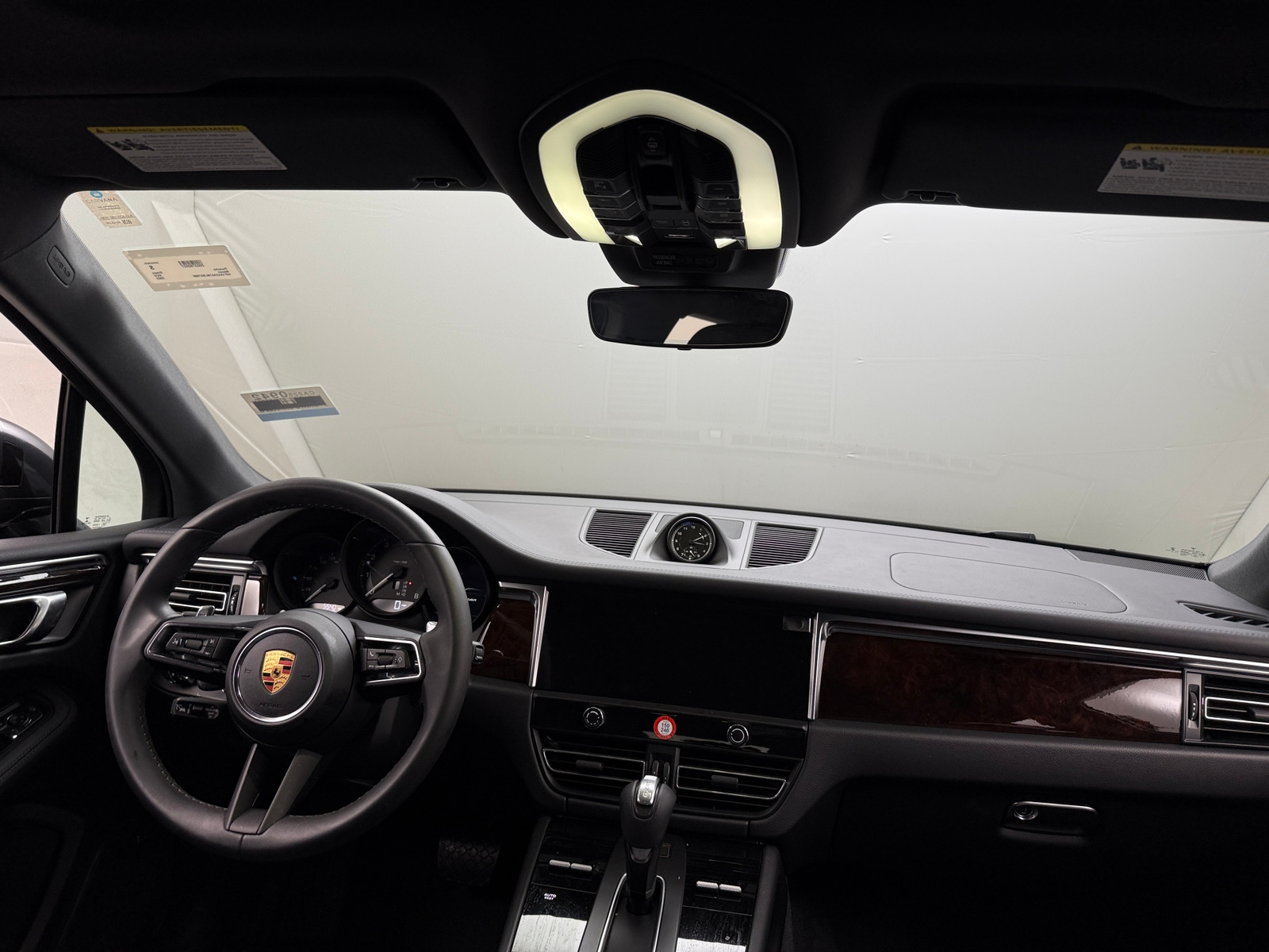 Thumbnail: 2022 Porsche Macan - 2