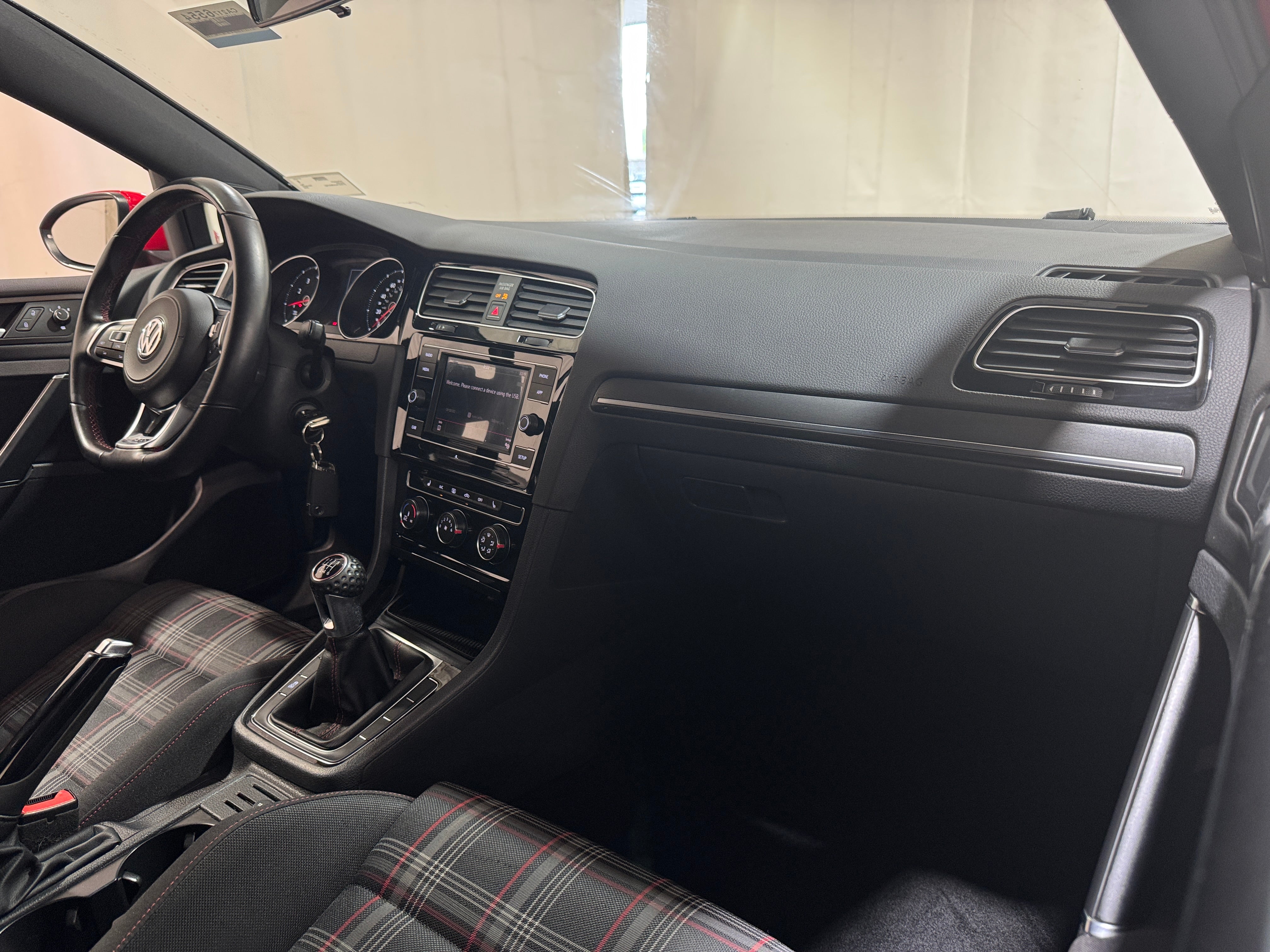 2018 Volkswagen Golf GTI S 3