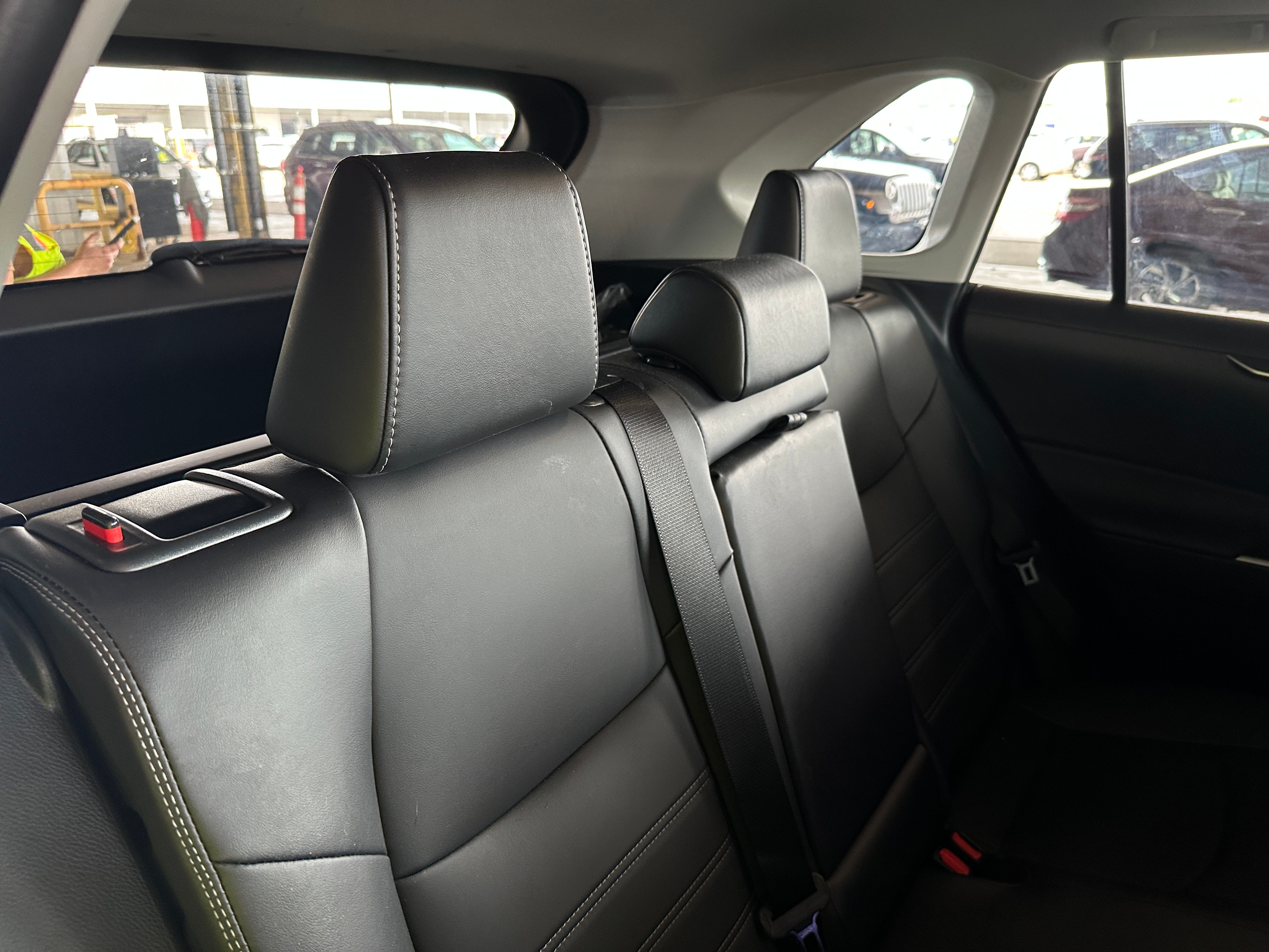 2024 Toyota RAV4 XLE Premium 5