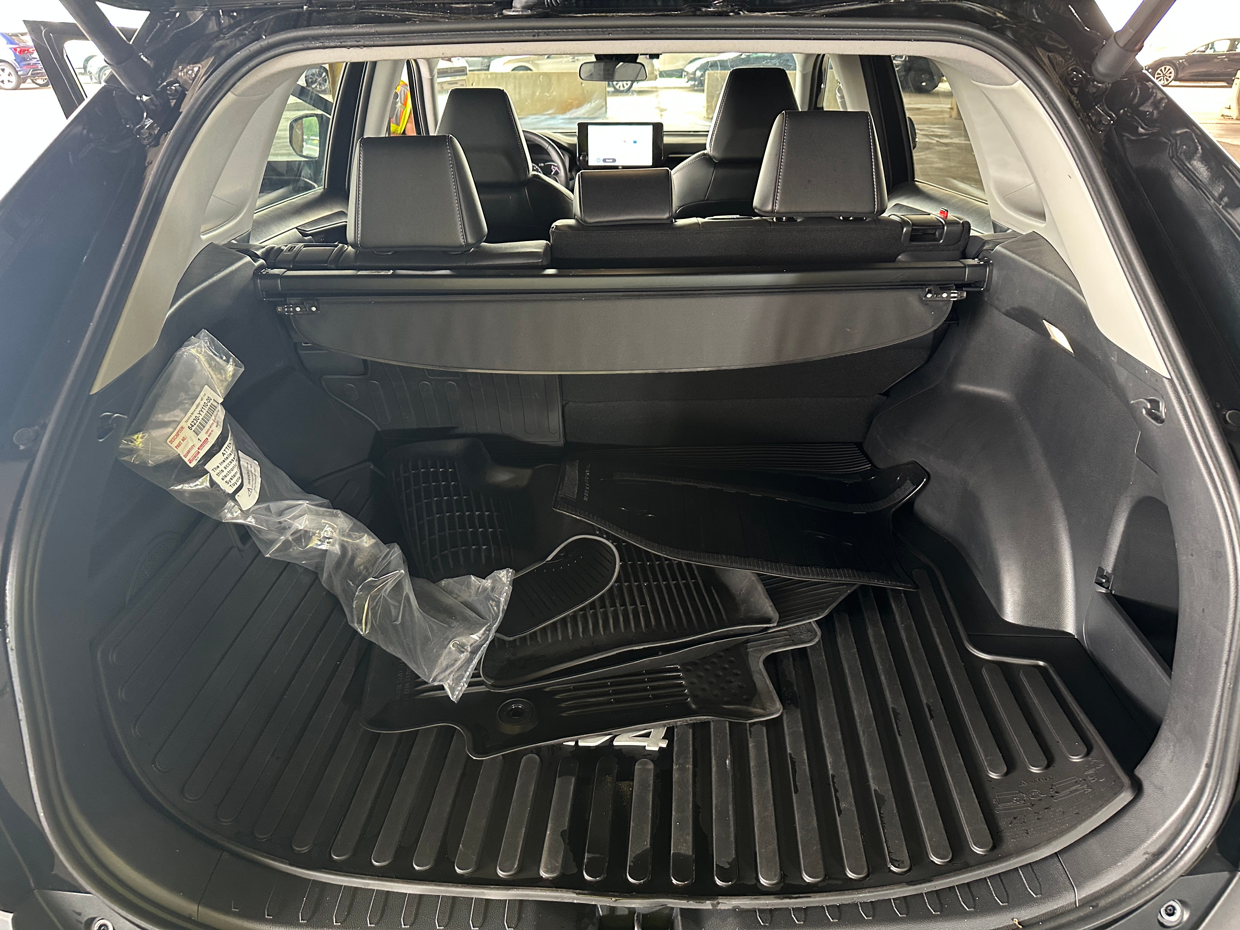 2024 Toyota RAV4 XLE Premium 6