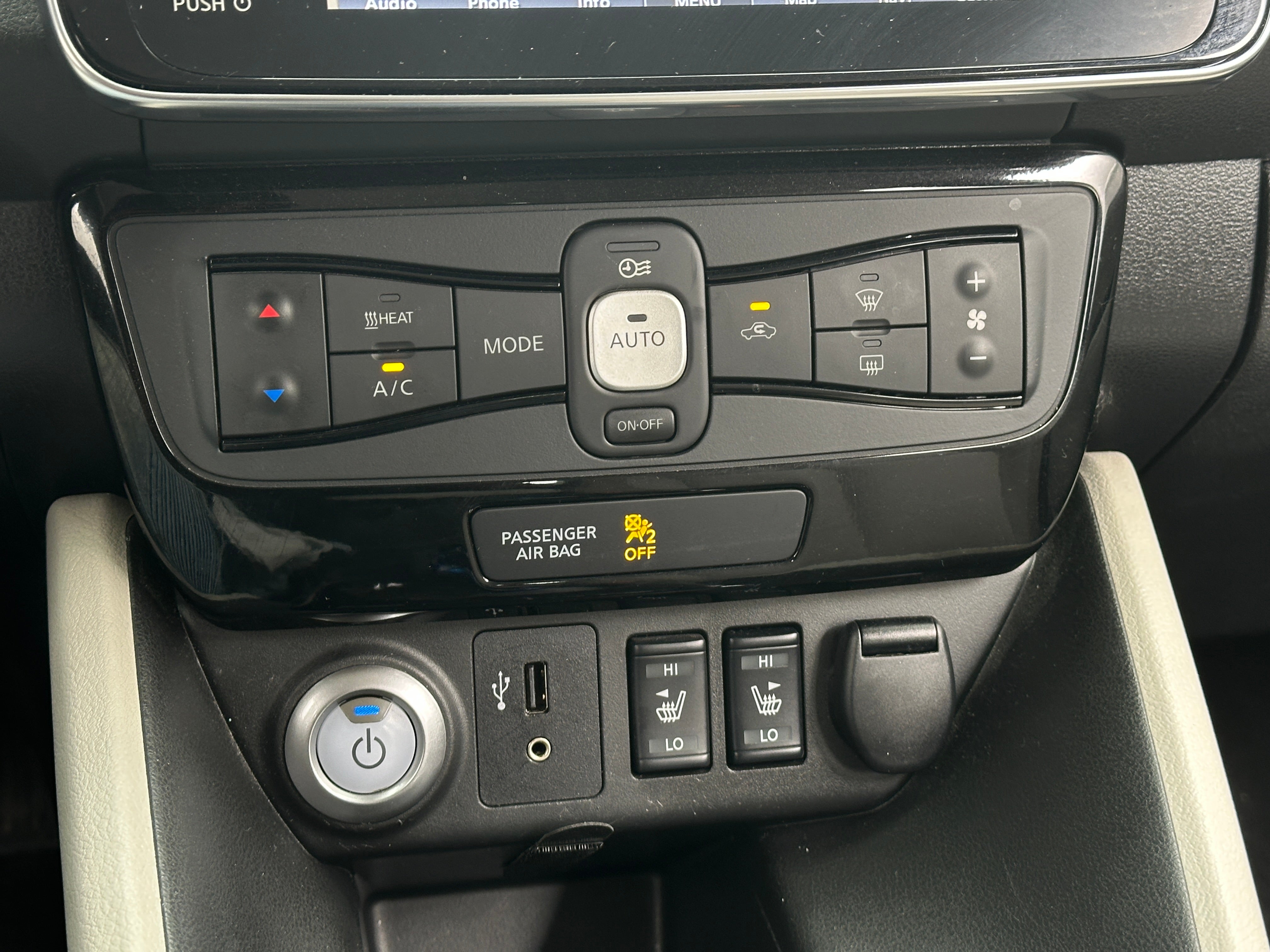 Thumbnail: 2019 Nissan Leaf - 3