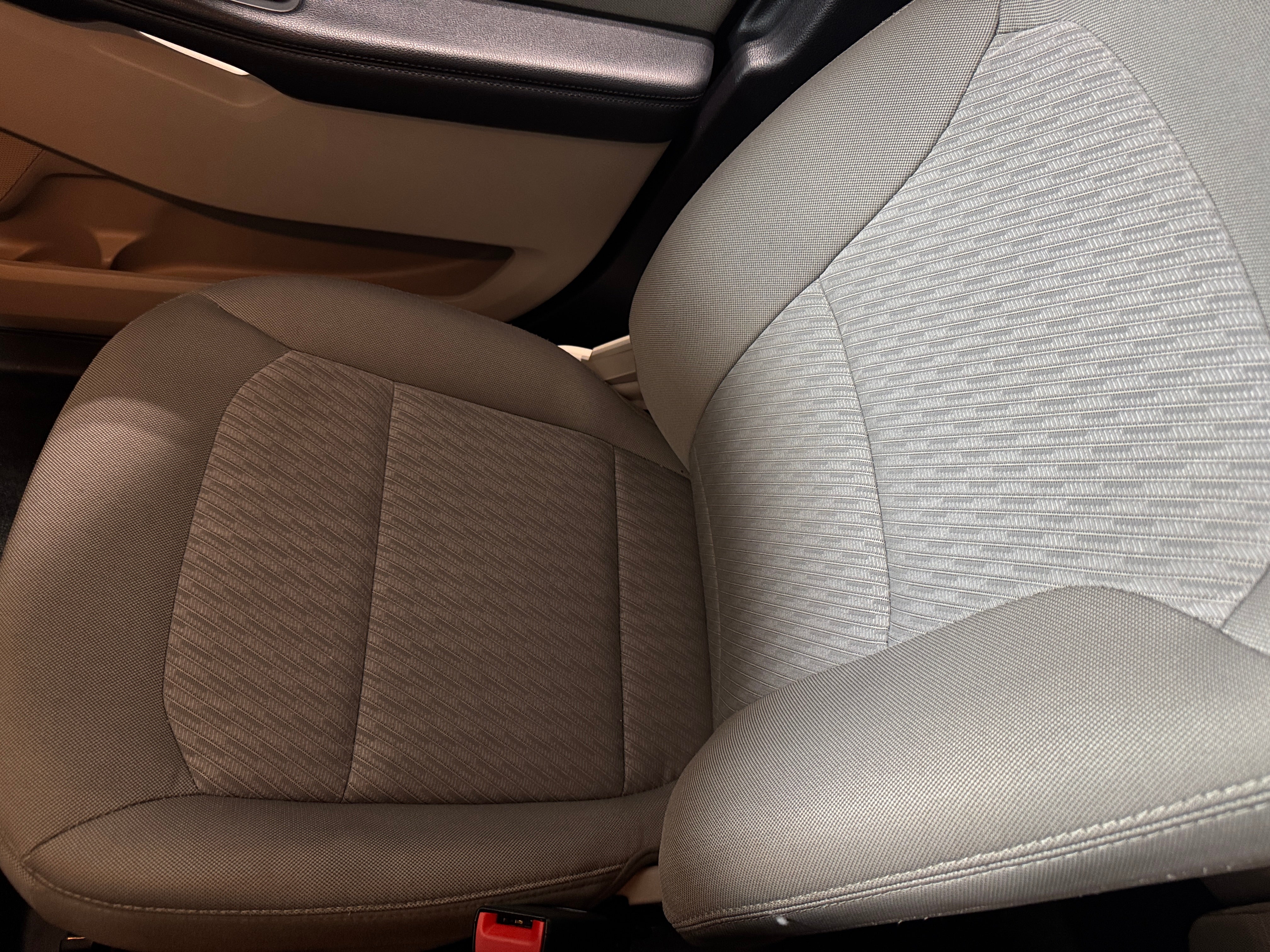 2018 Ford Explorer Base 2