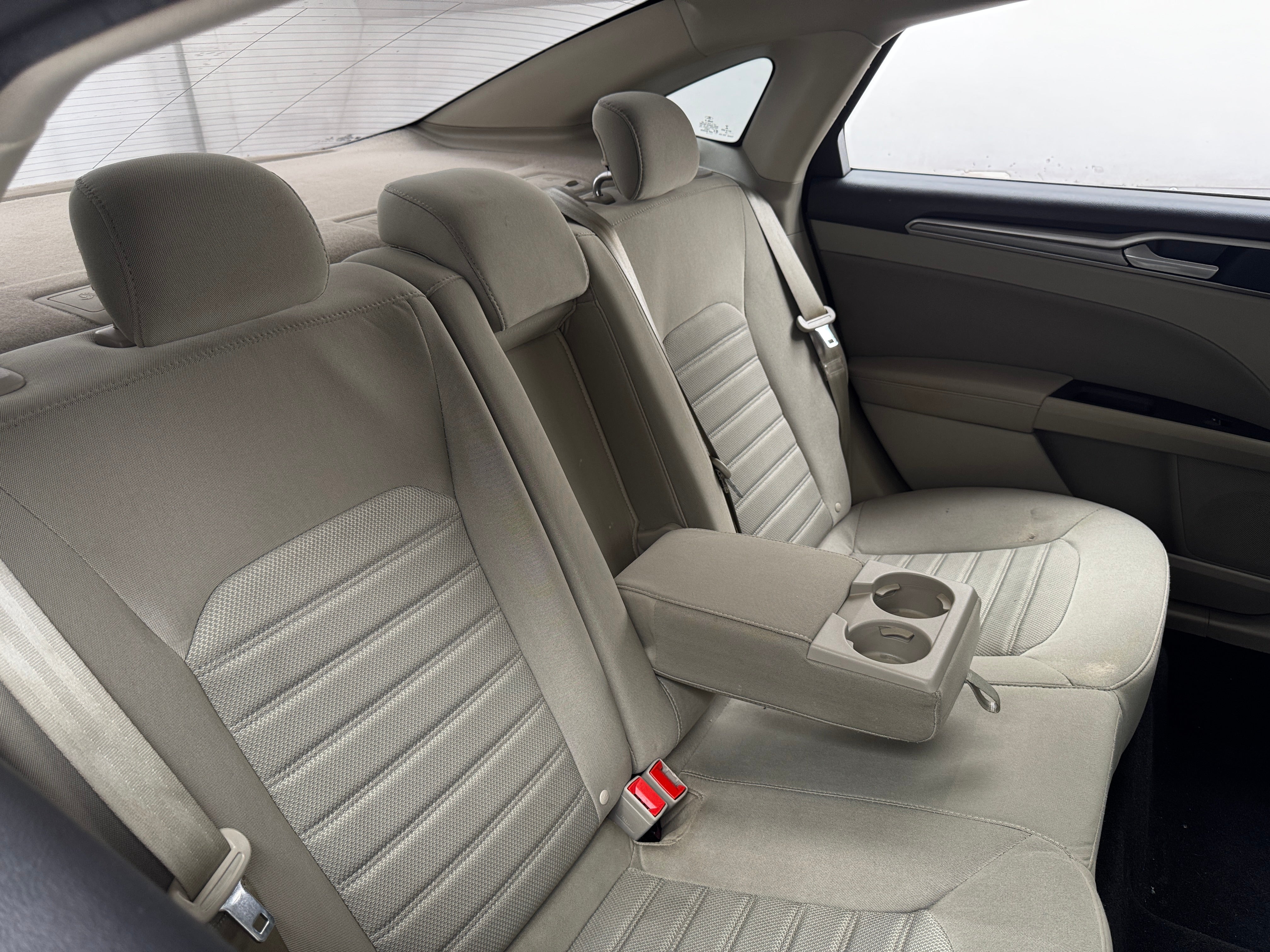 2020 Ford Fusion SE 6