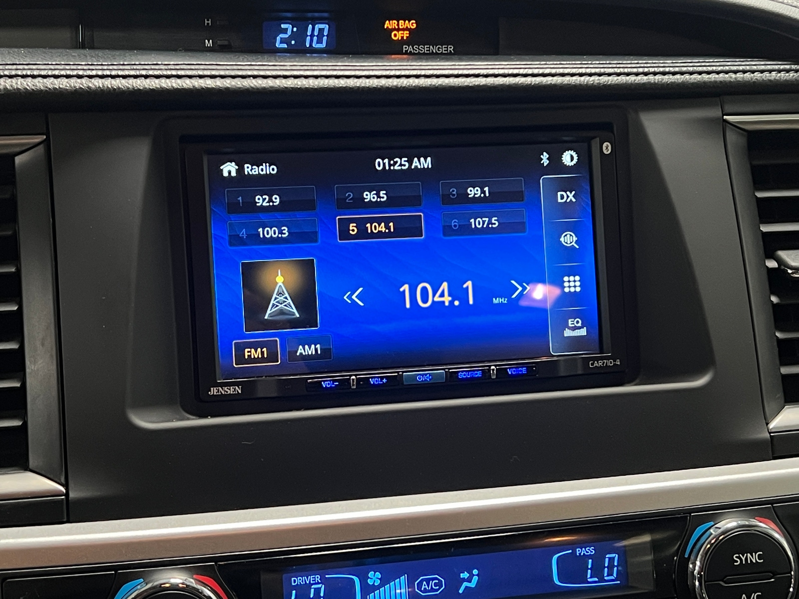 Thumbnail: 2016 Toyota Highlander - 3