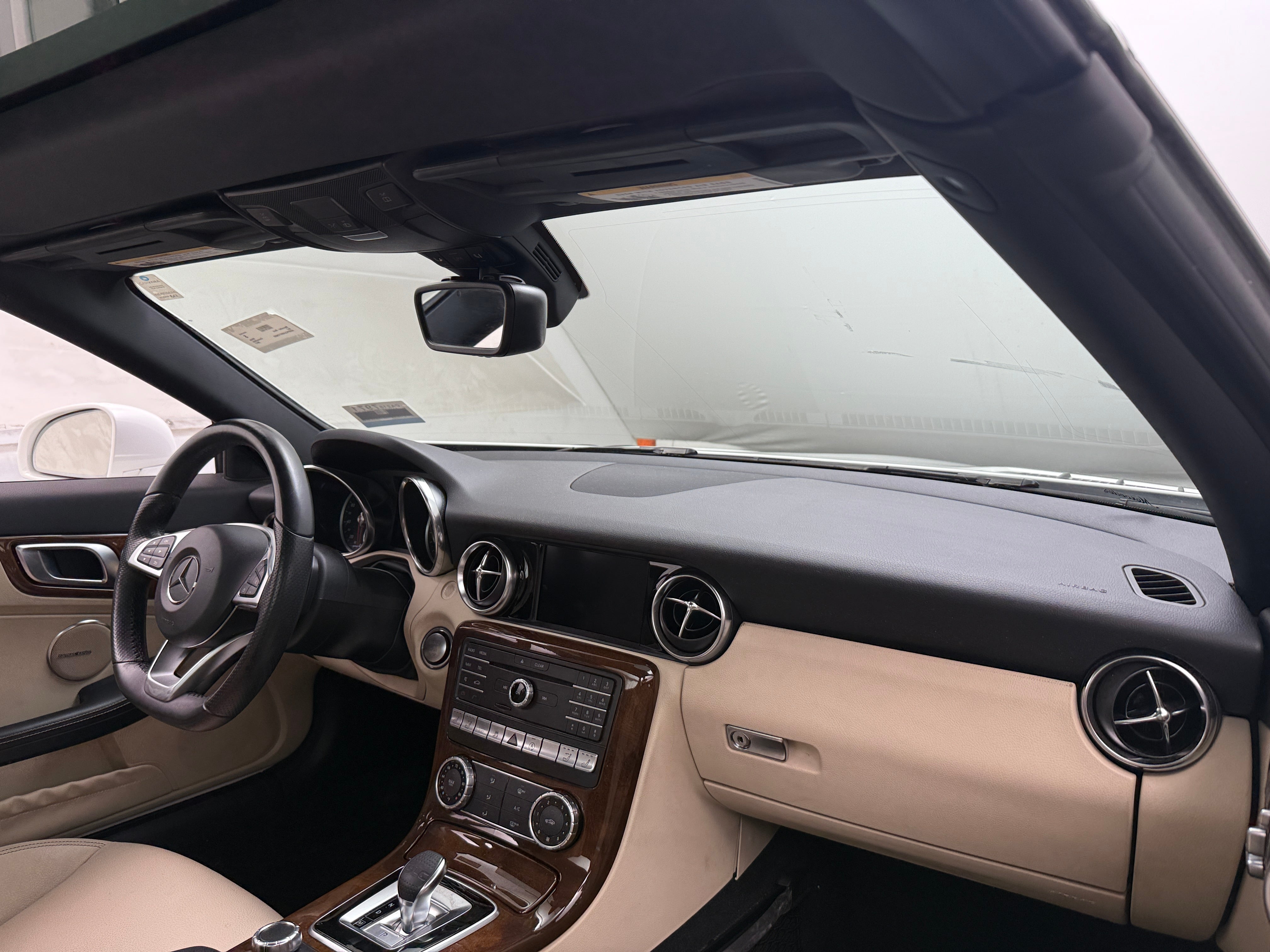 2017 Mercedes-Benz SLC 300 2
