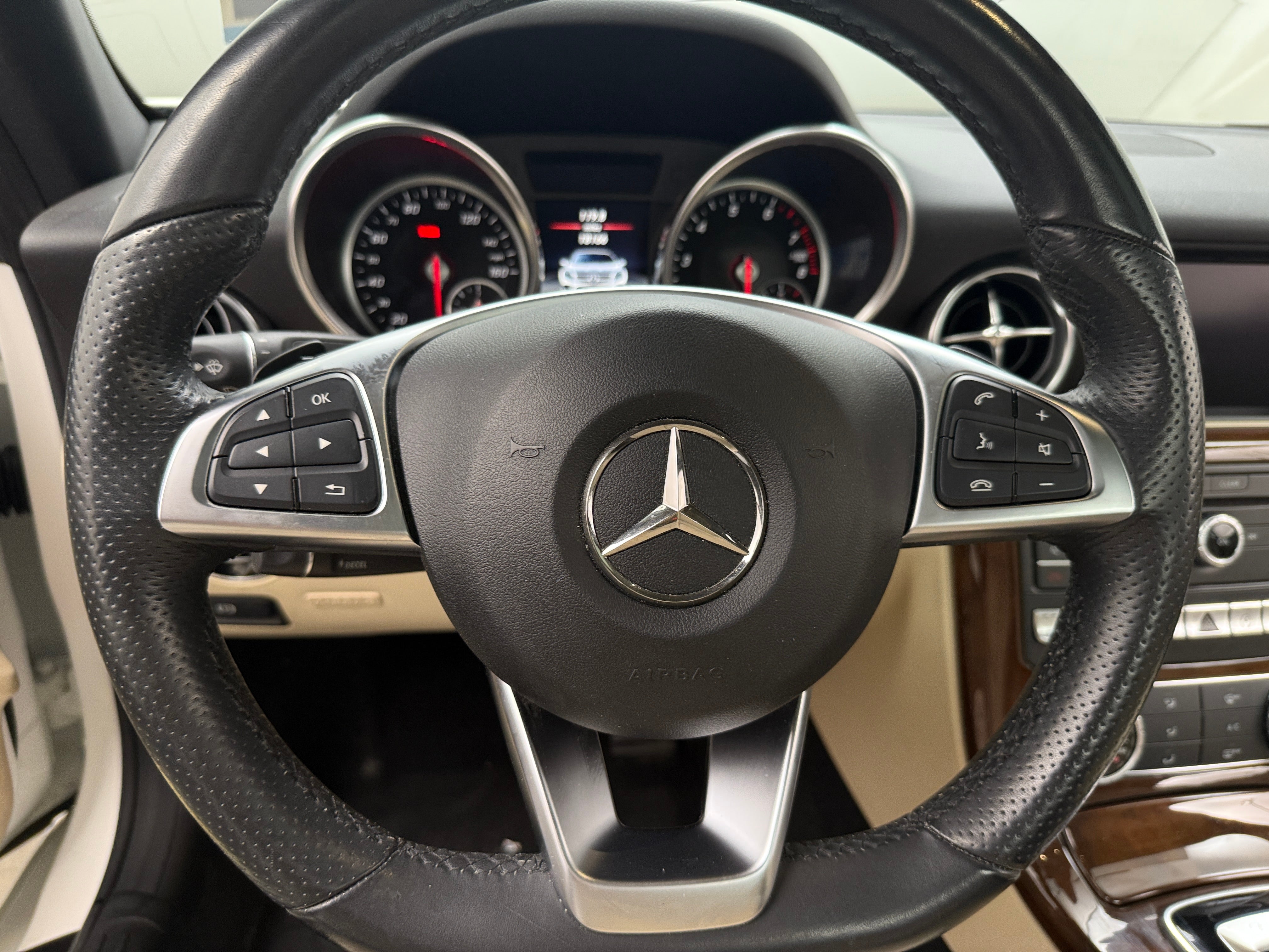 2017 Mercedes-Benz SLC 300 4