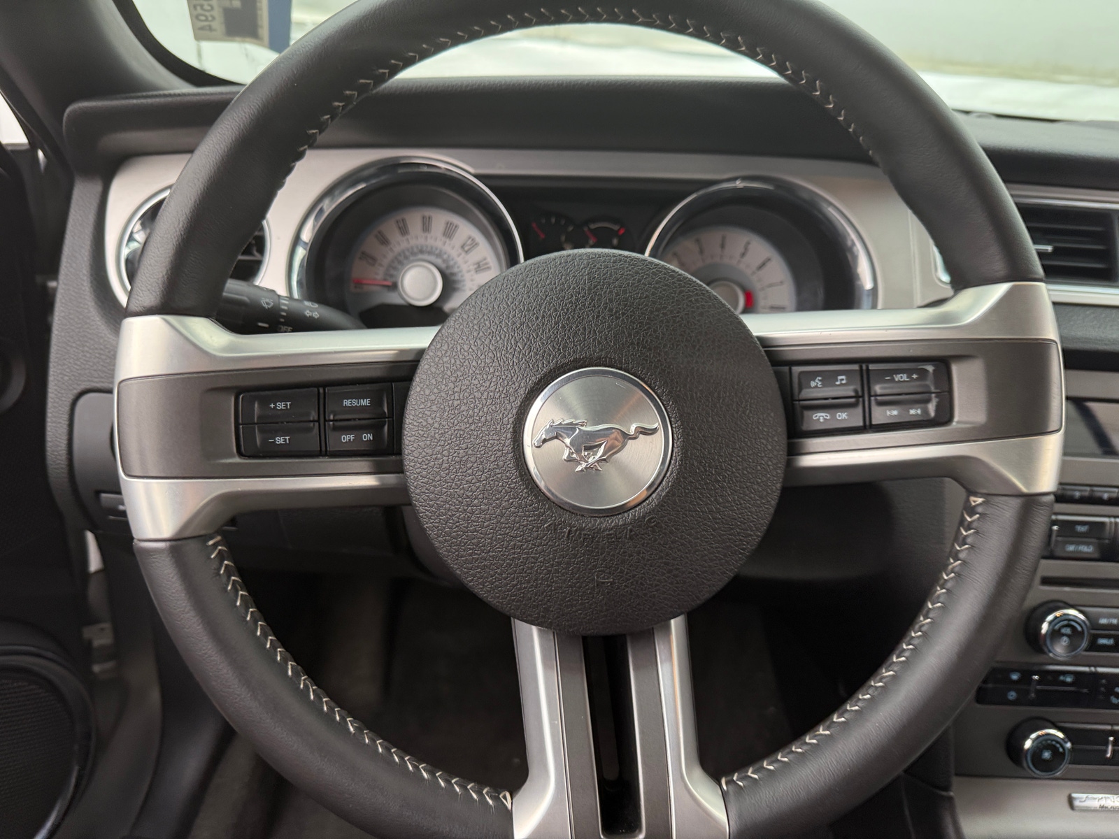Thumbnail: 2011 Ford Mustang - 4