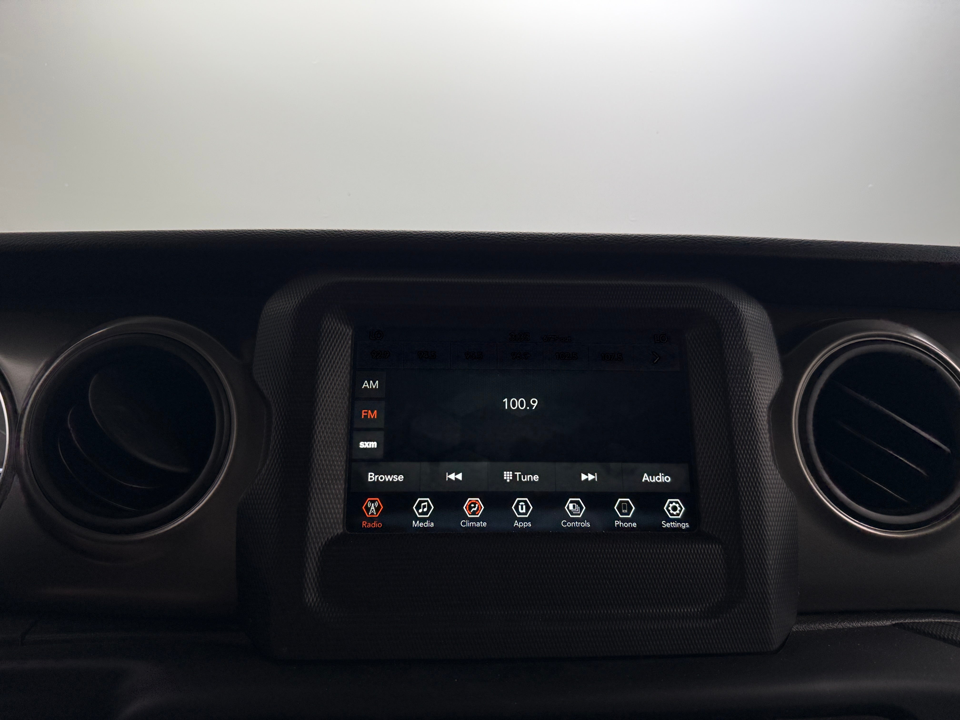 2023 Jeep Wrangler Willys Wheeler 4