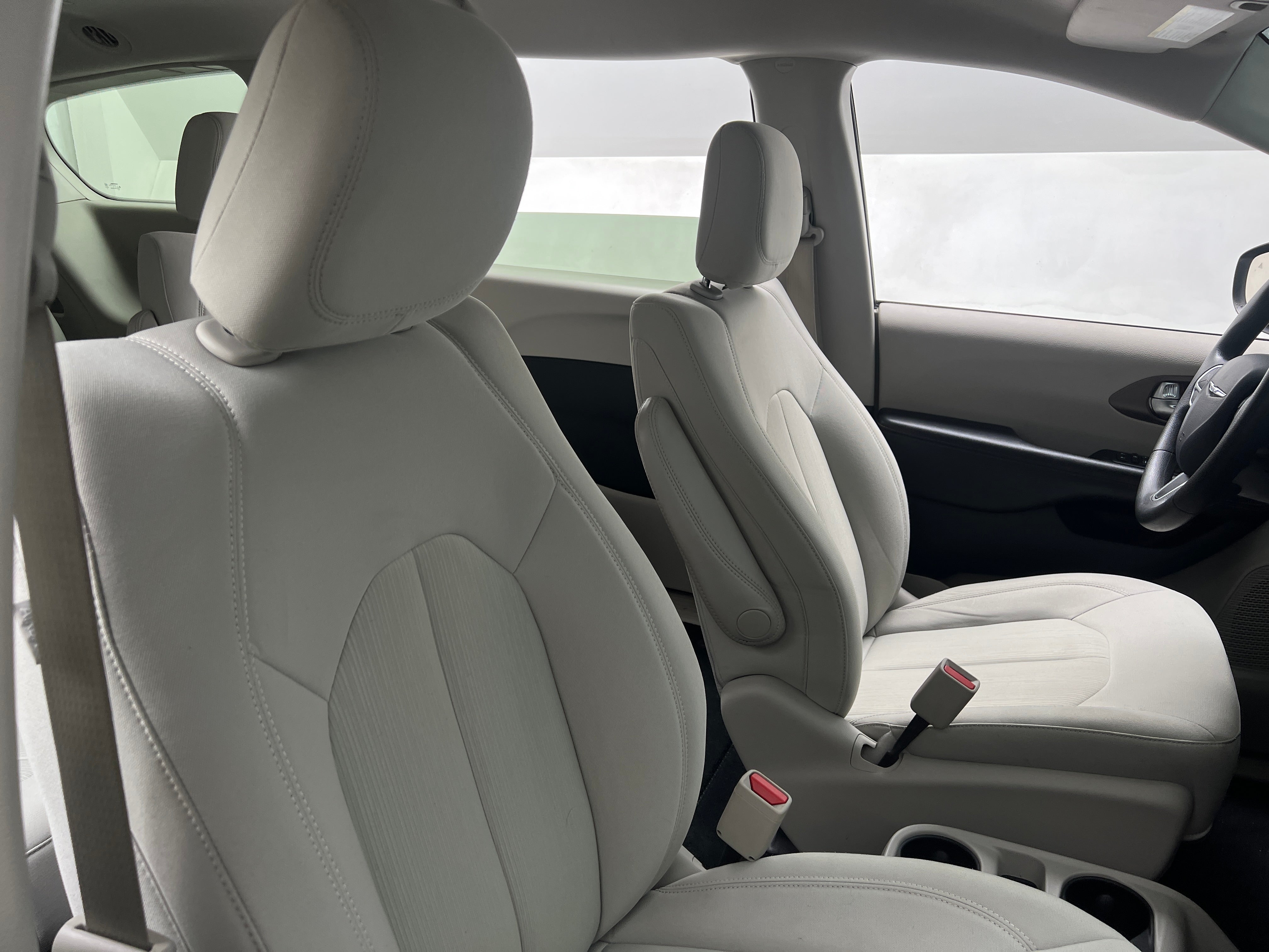 2017 Chrysler Pacifica Touring 2