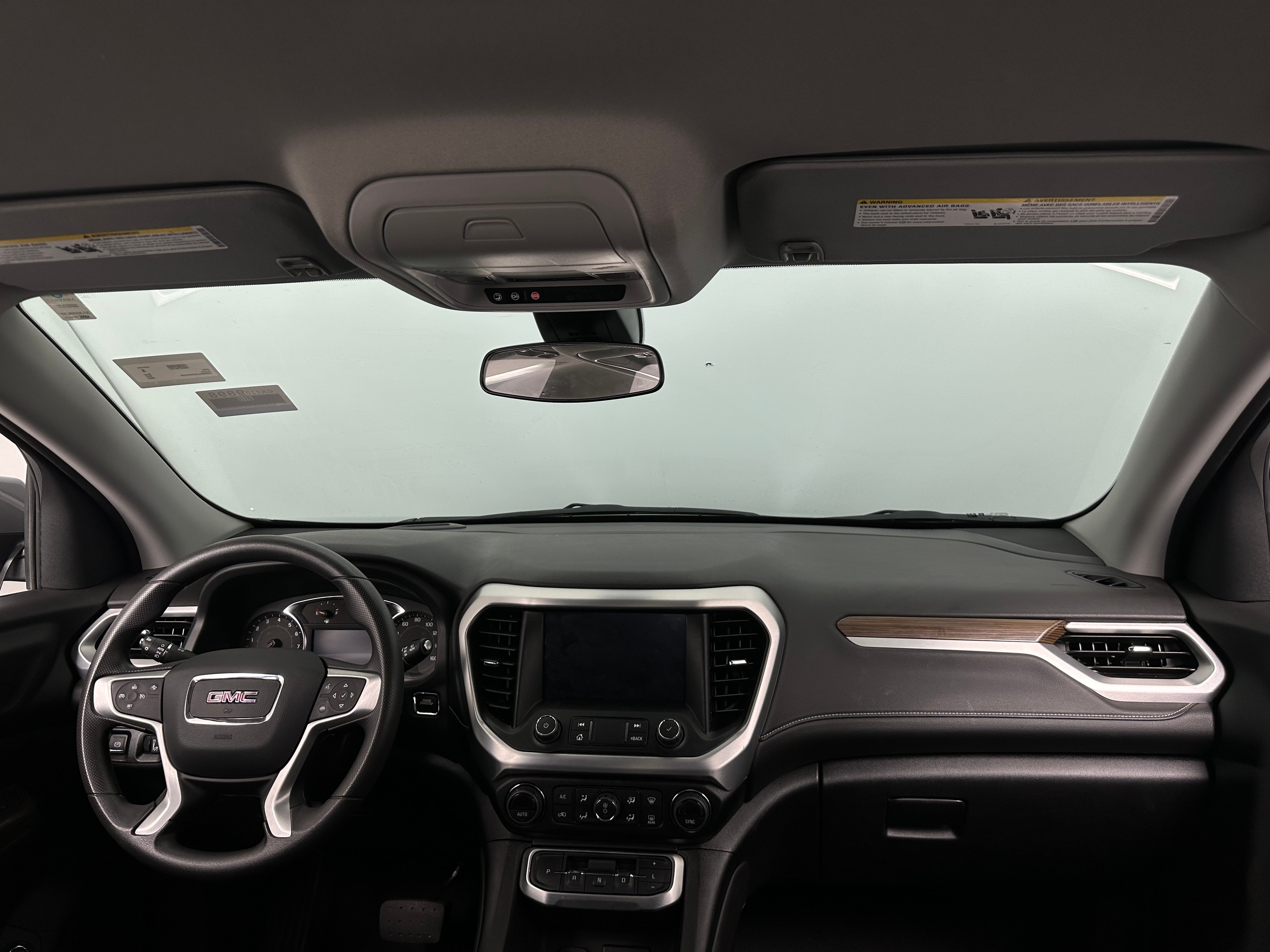 2023 GMC Acadia SLE 3