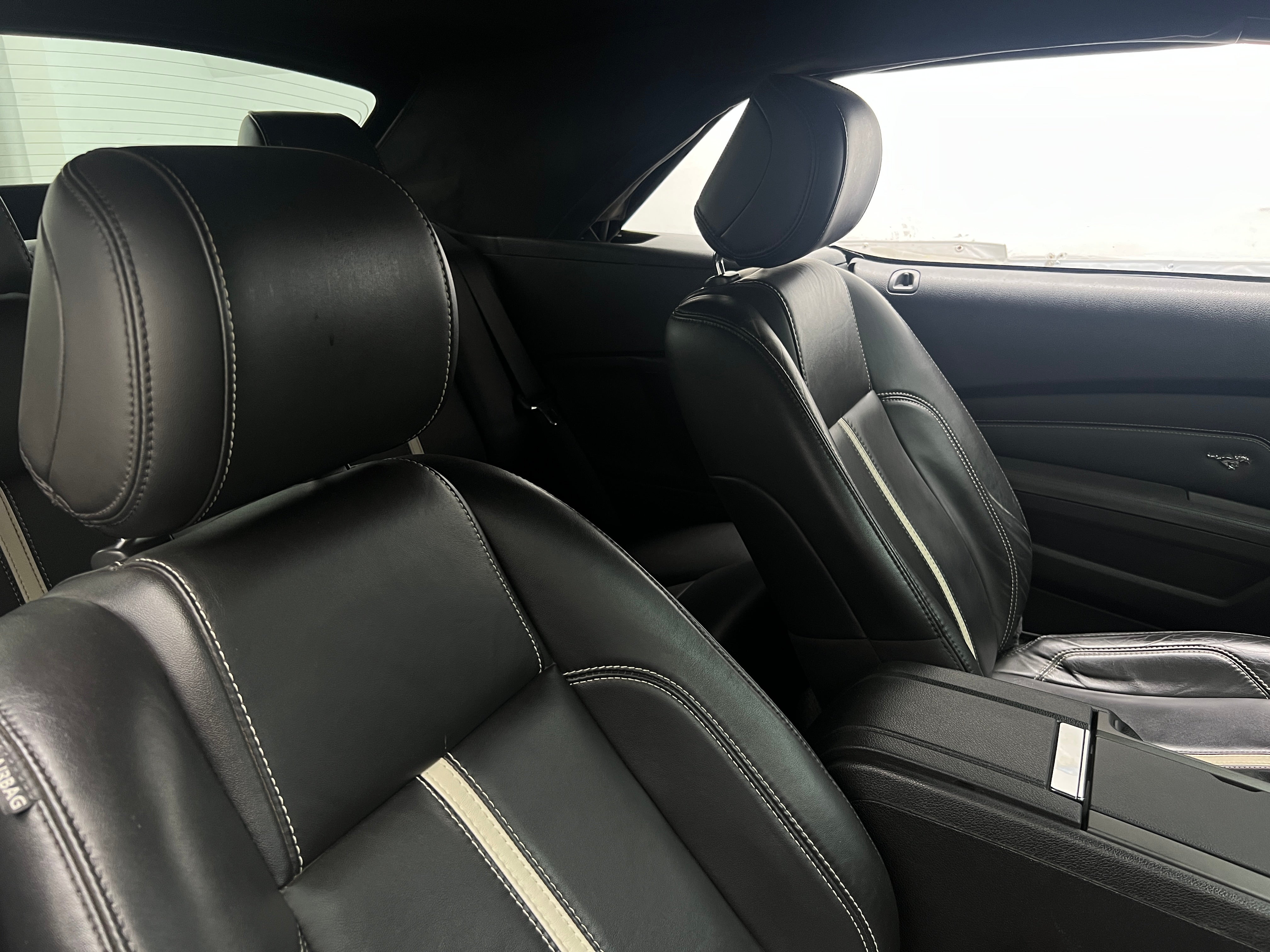 2013 Ford Mustang GT Premium 2