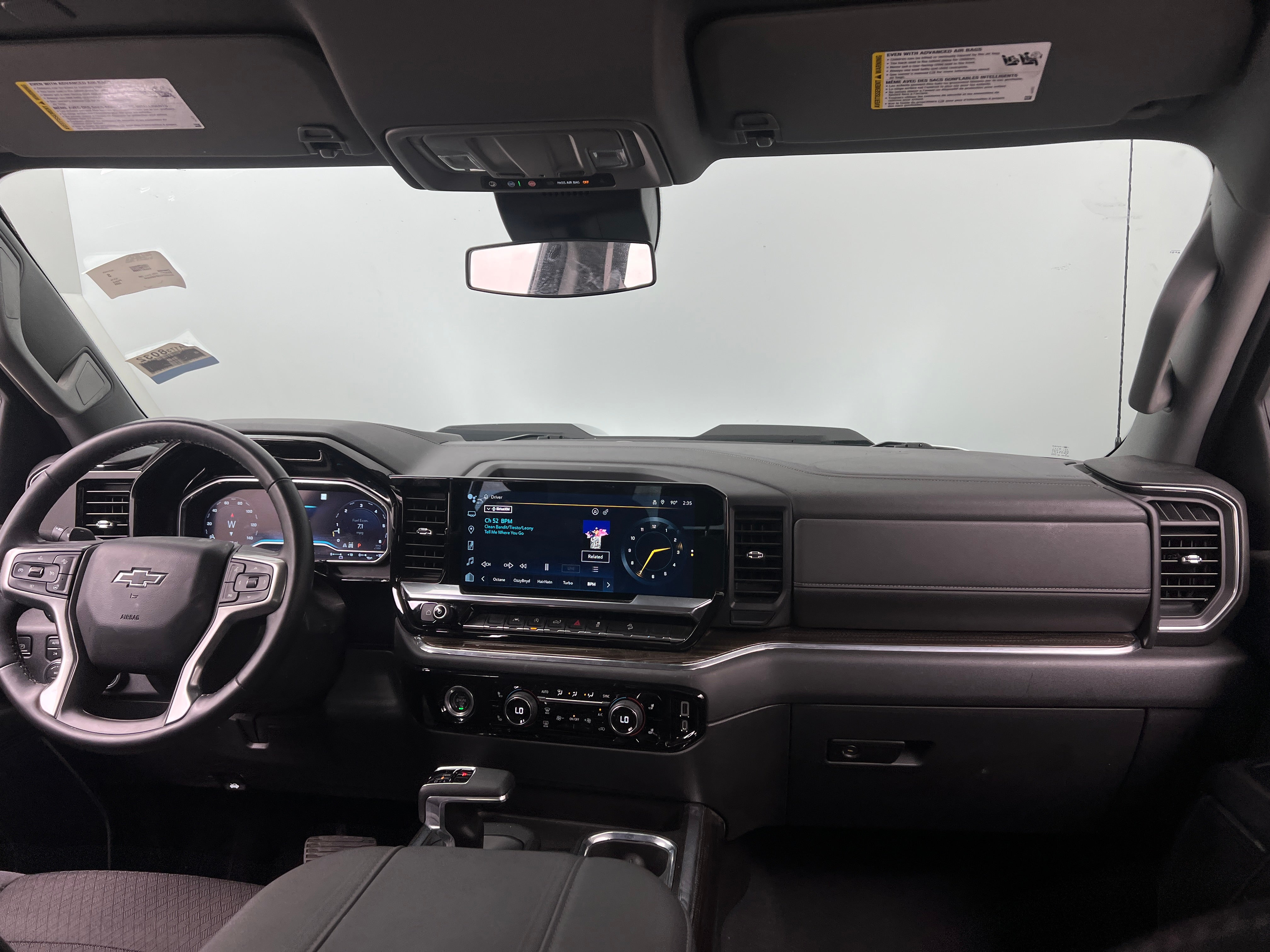 2023 Chevrolet Silverado 1500  3