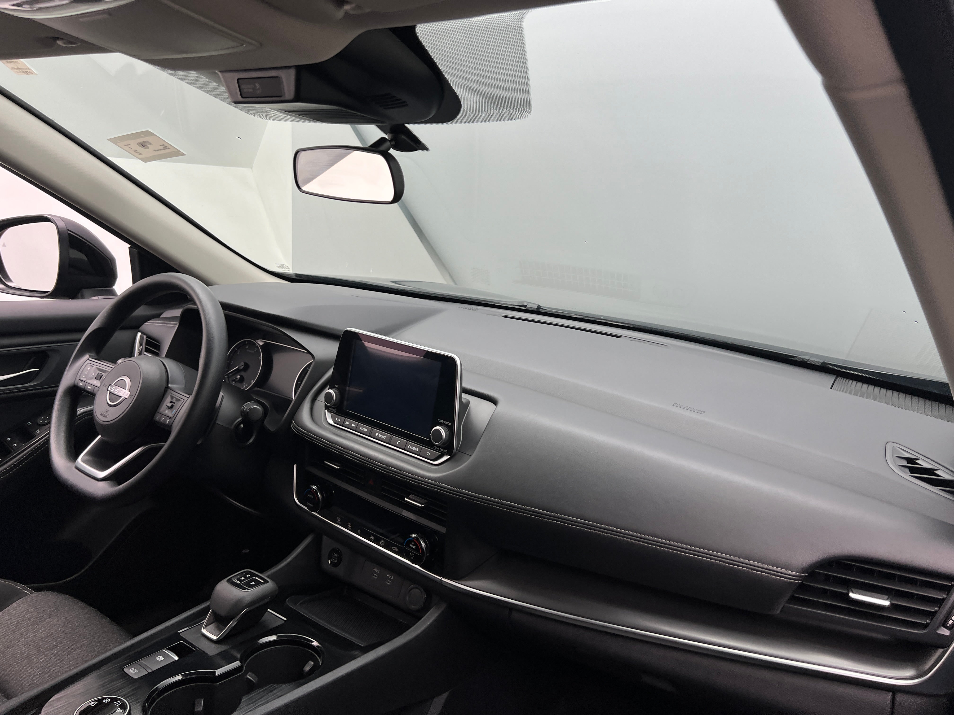 2024 Nissan Rogue SV 3