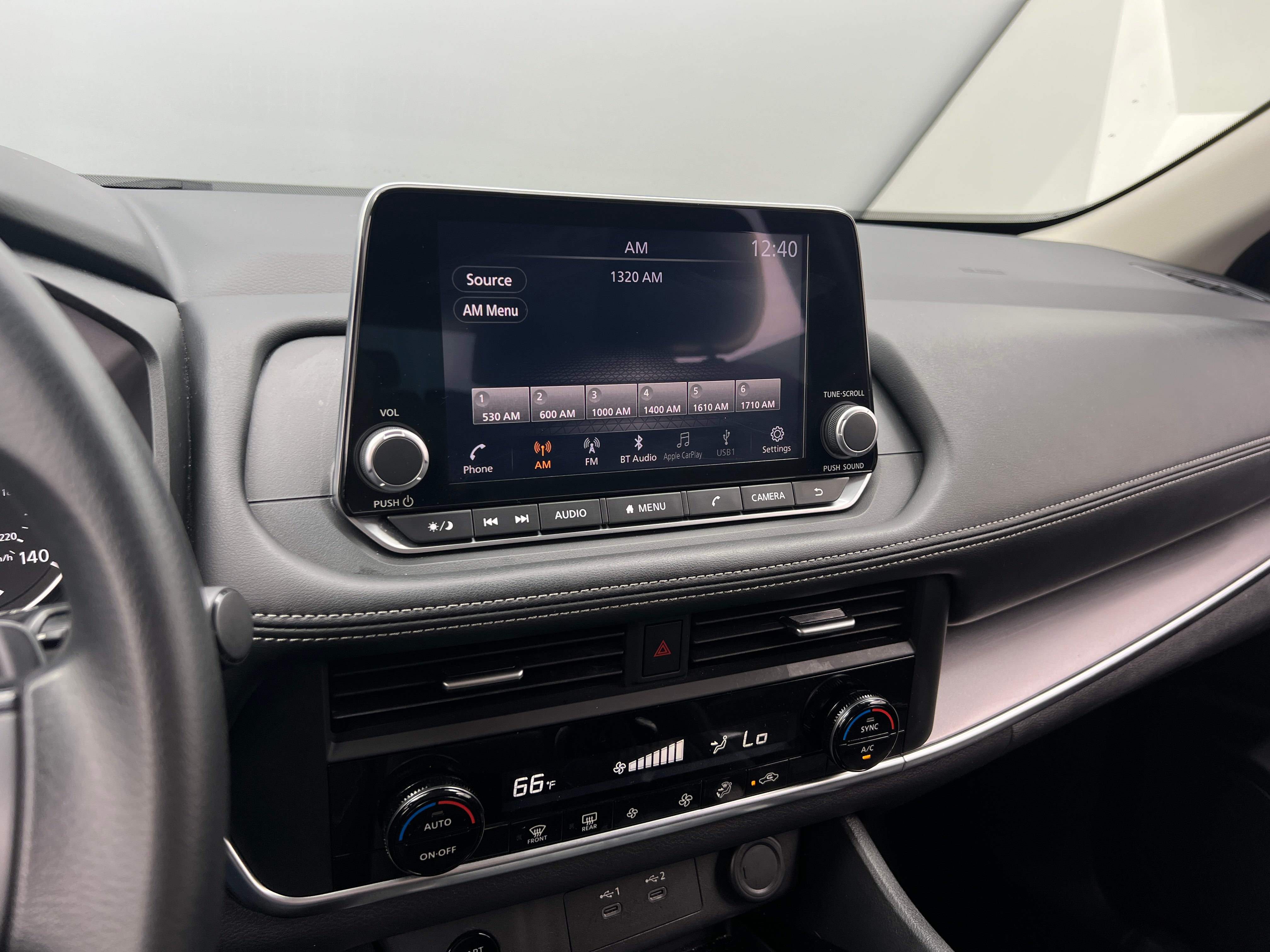 2024 Nissan Rogue SV 4