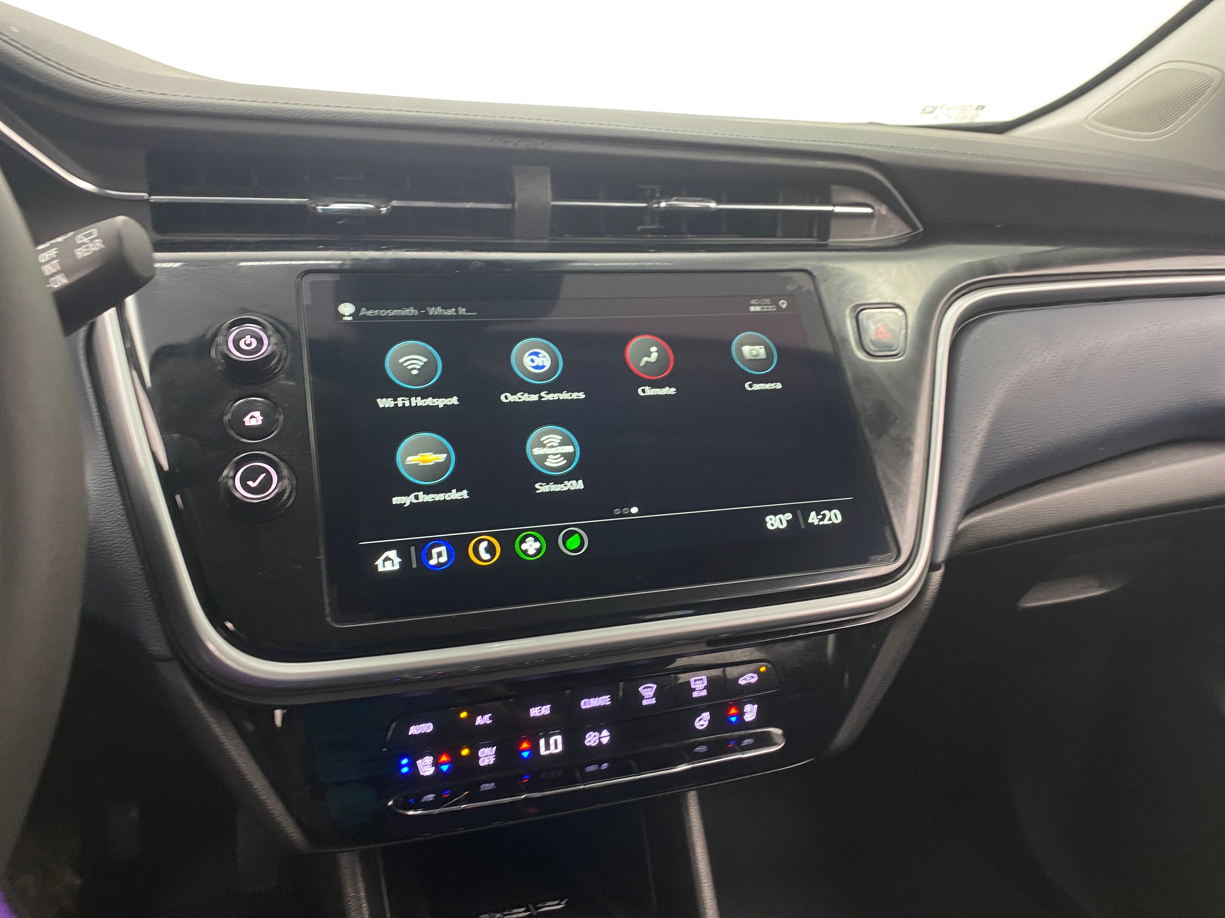 Thumbnail: 2023 Chevrolet Bolt EUV - 3