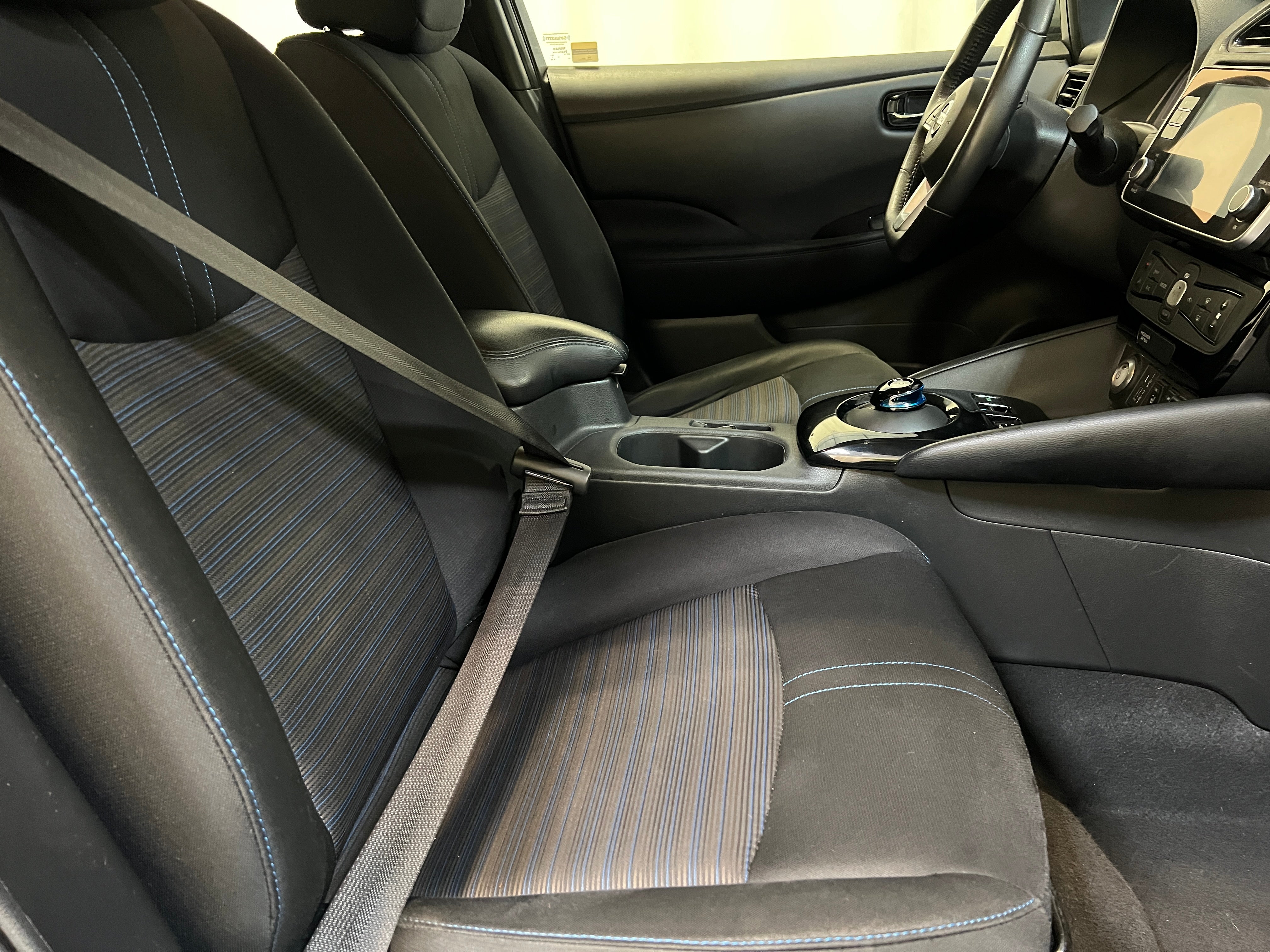 Thumbnail: 2021 Nissan Leaf - 2