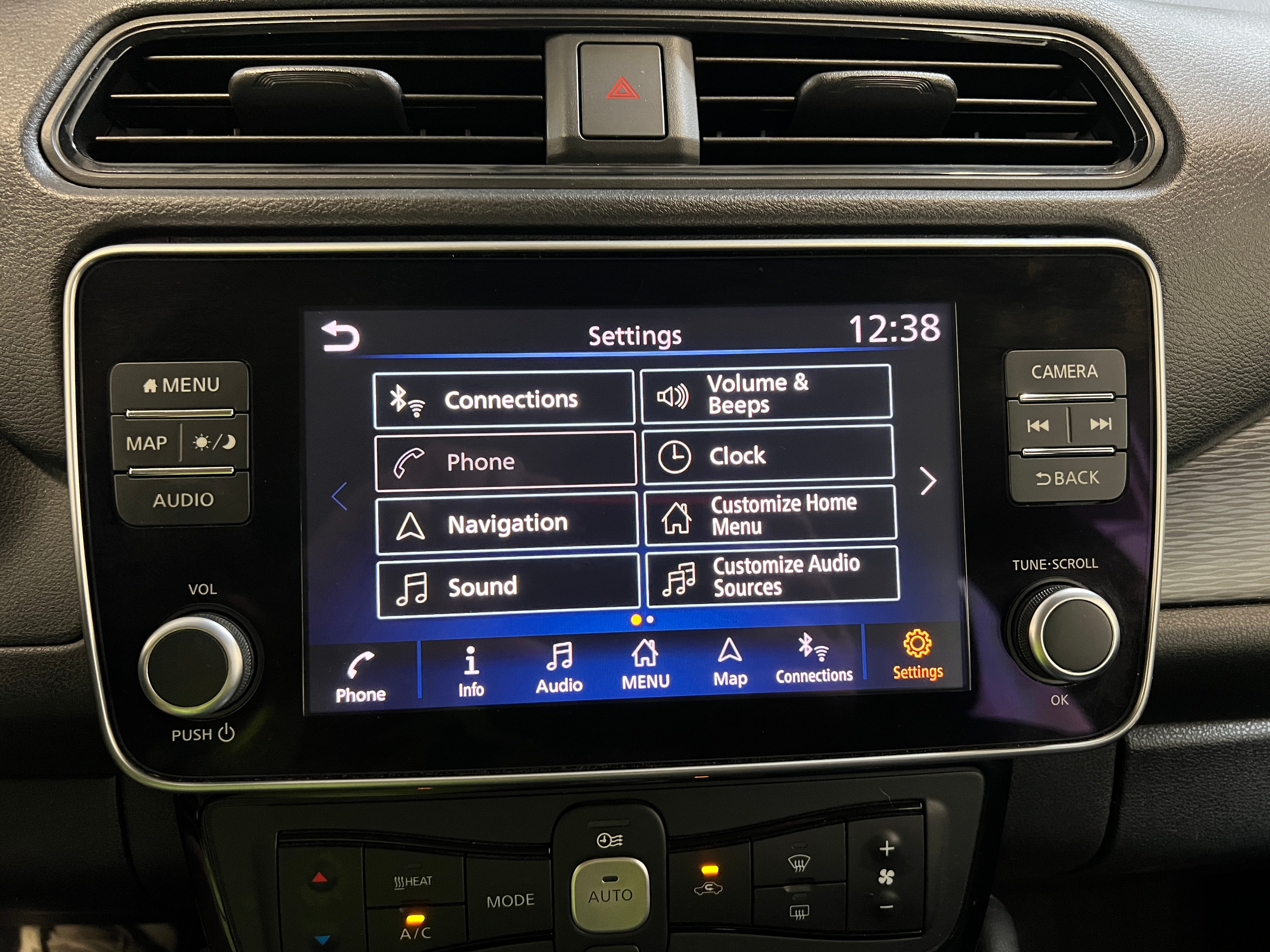 Thumbnail: 2021 Nissan Leaf - 4