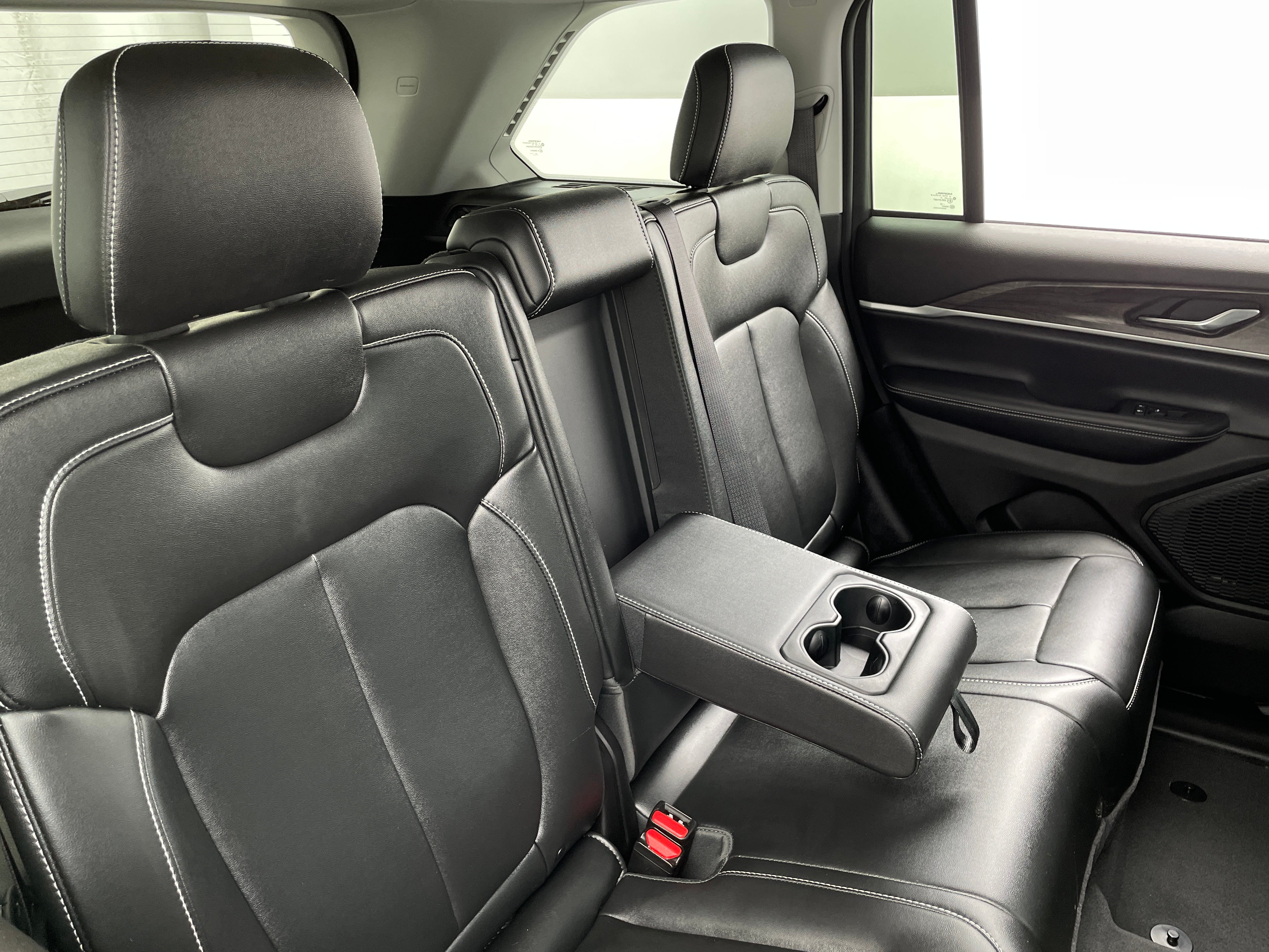2024 Jeep Grand Cherokee Limited Edition 5