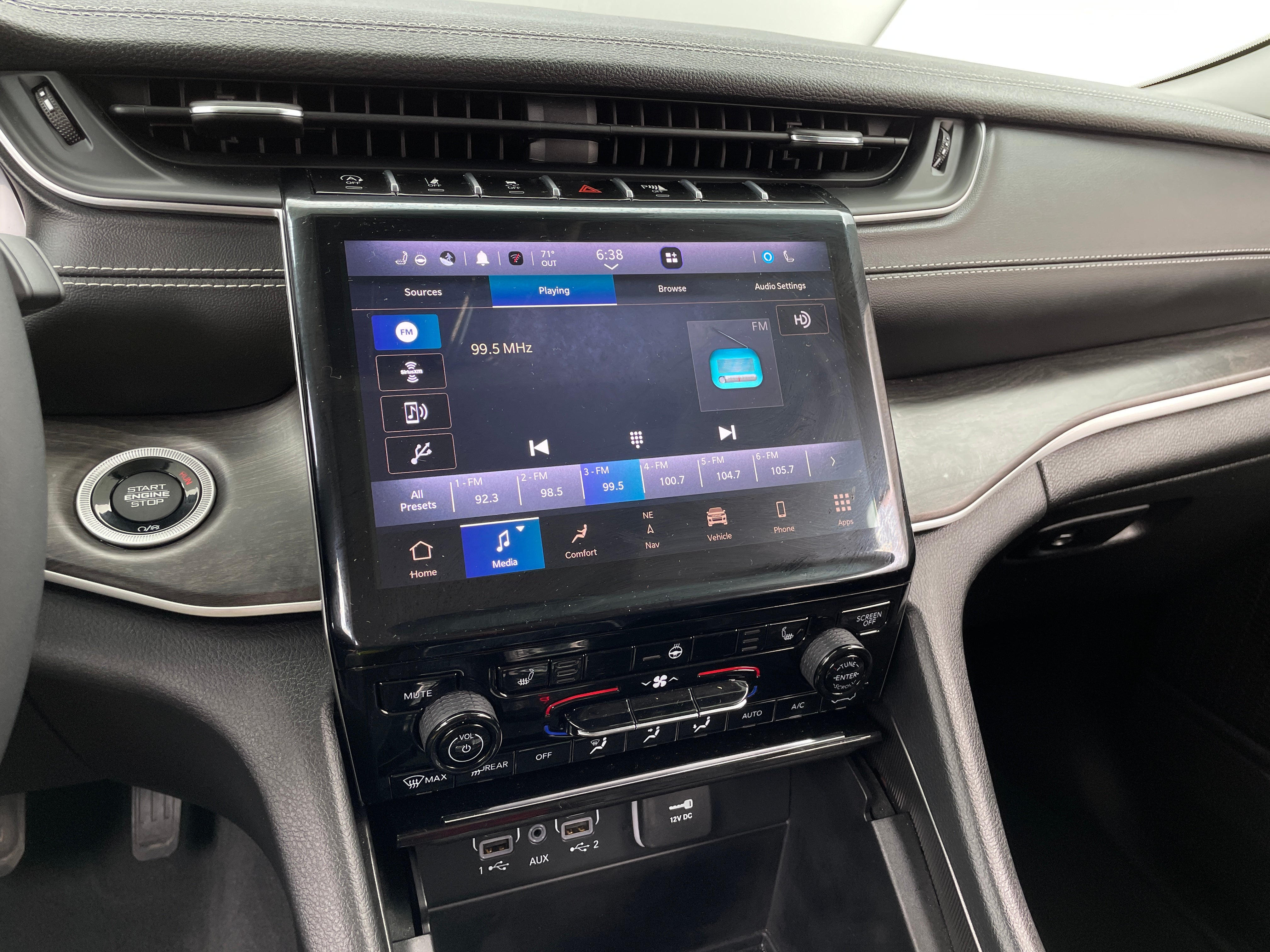 2024 Jeep Grand Cherokee Limited Edition 3