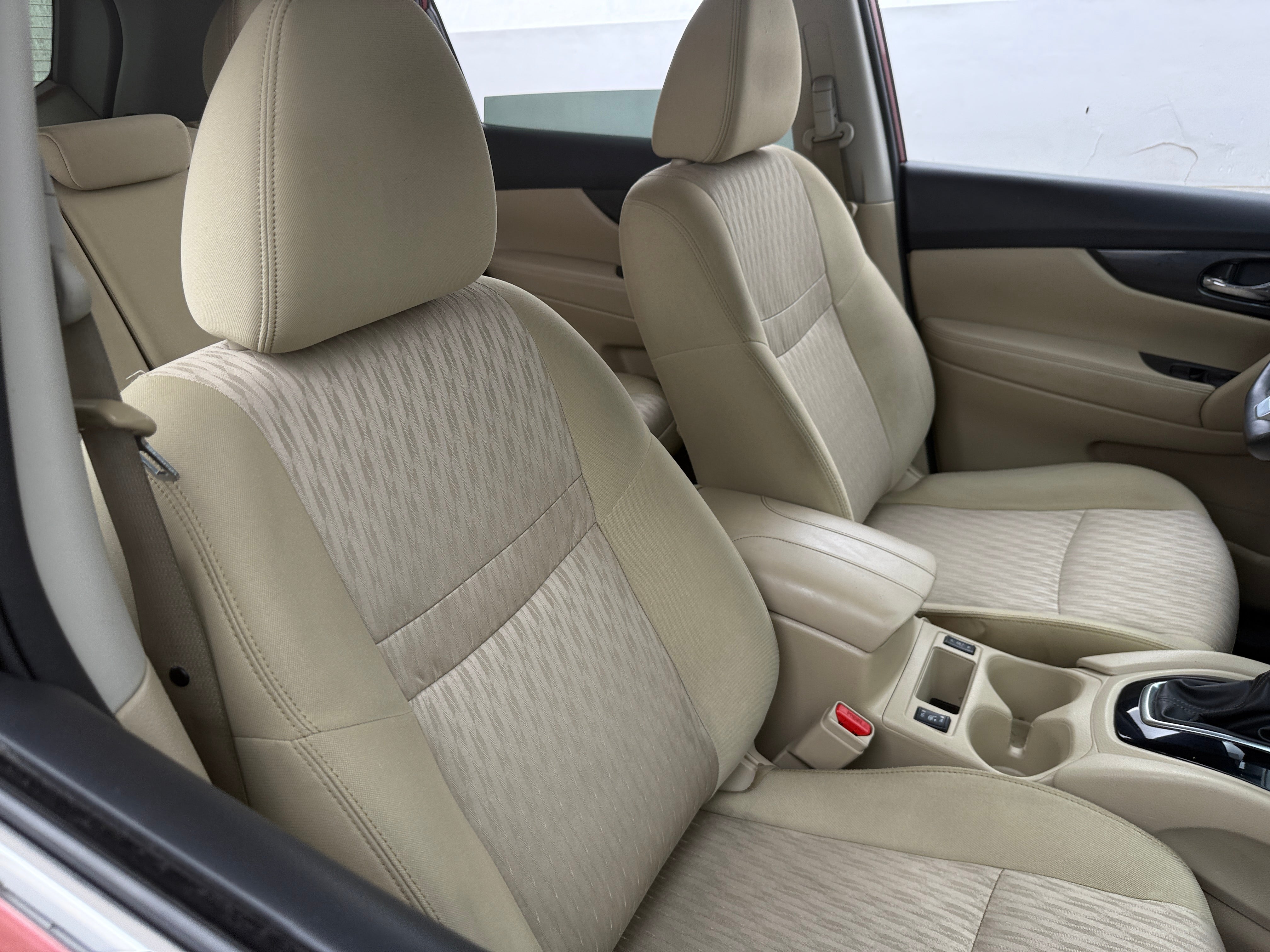 2018 Nissan Rogue SV 2